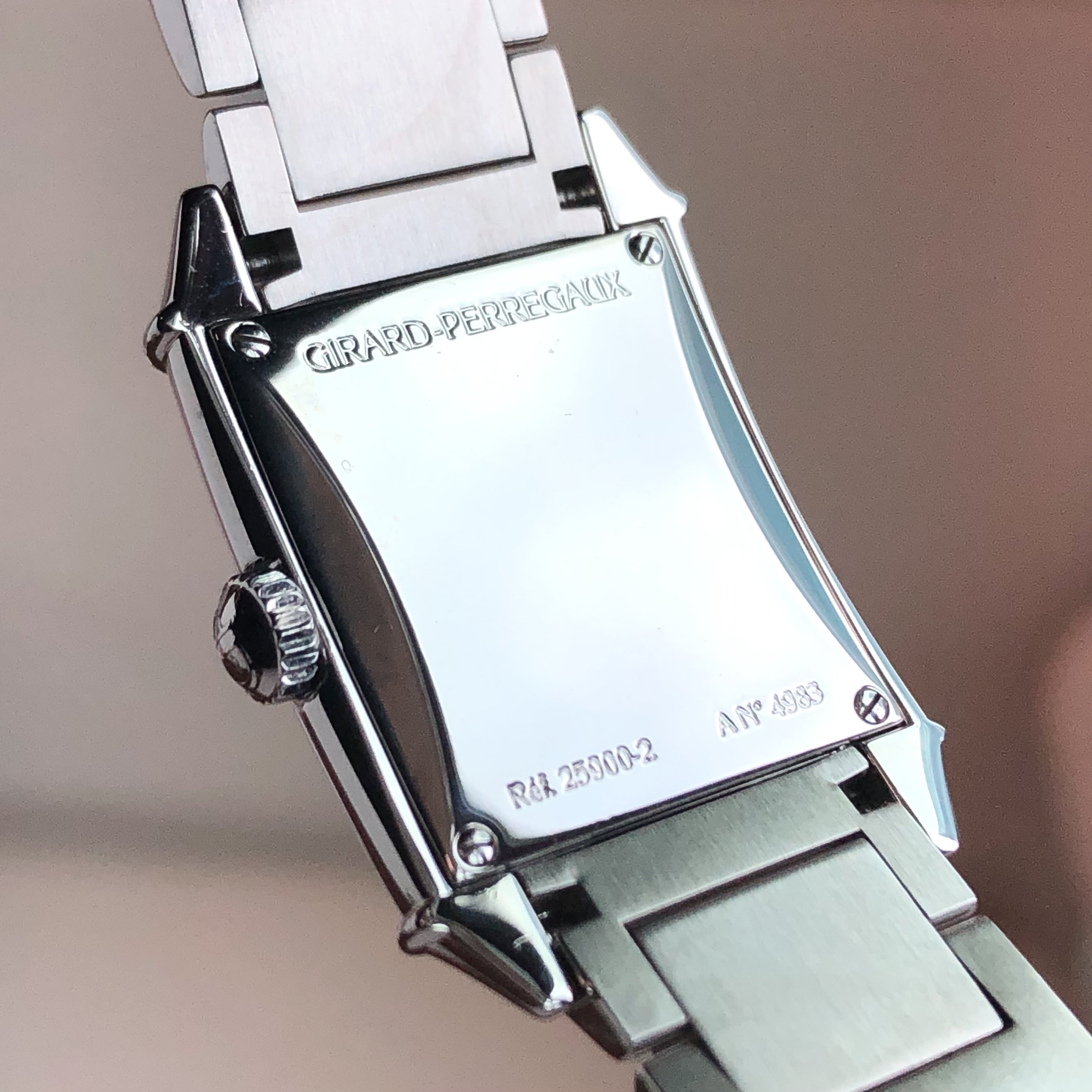 Girard Perregaux 25900 detail 7