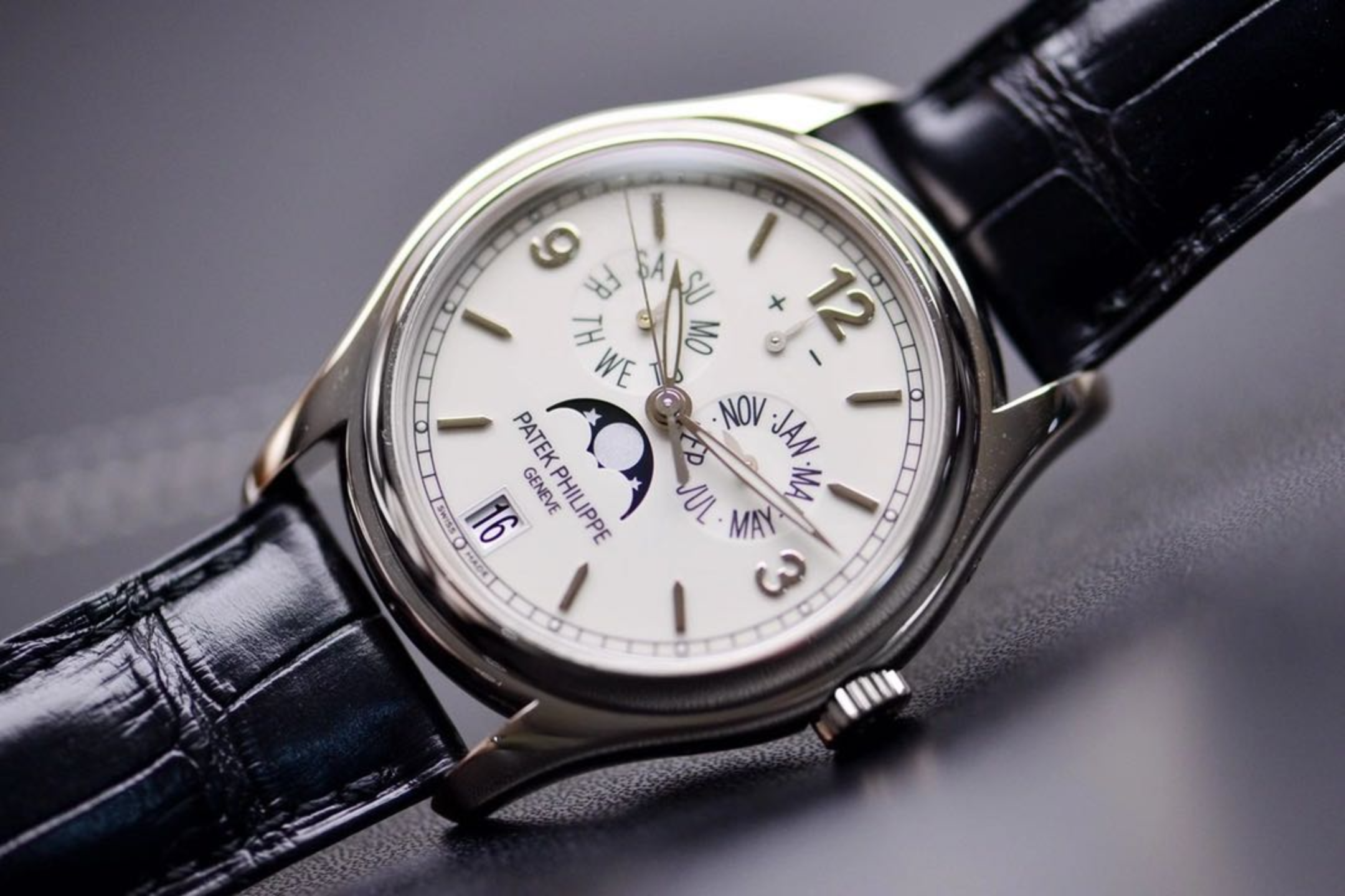 Patek Philippe 5146G-001 detail 4