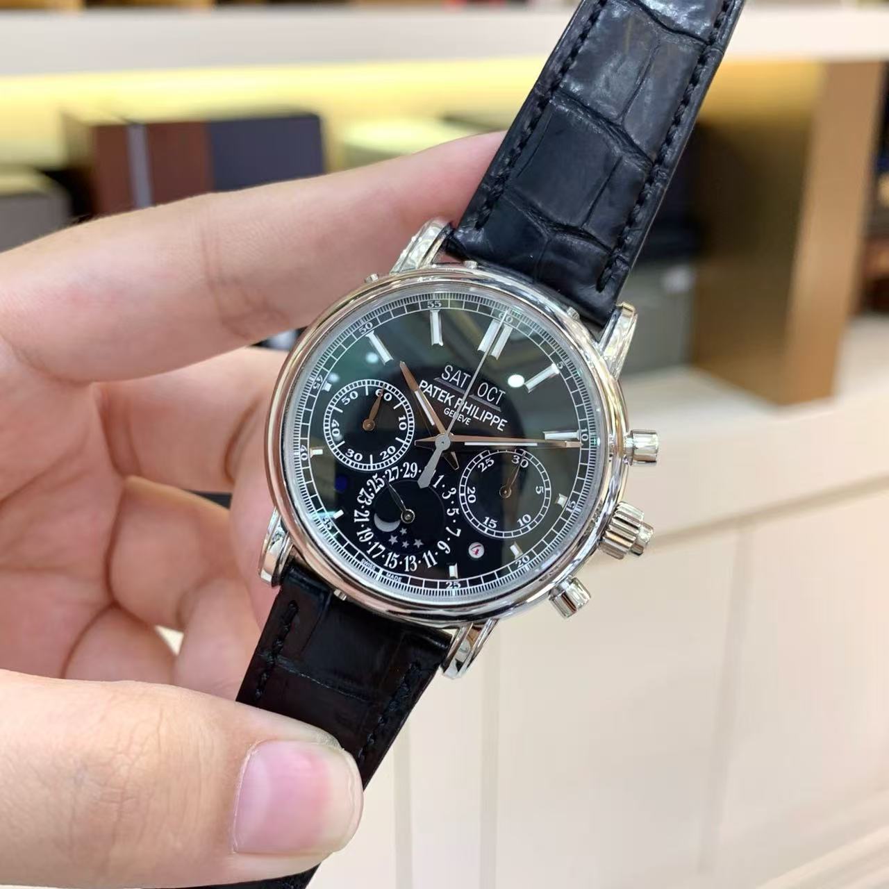 Patek Philippe 5204P-011 detail 1