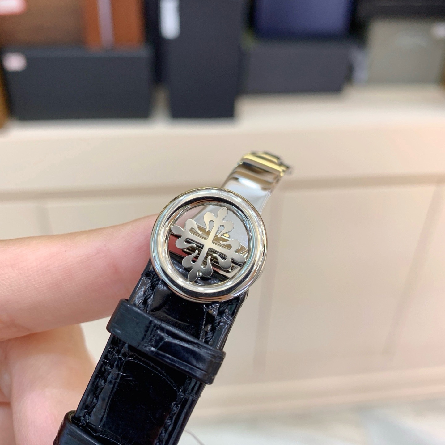Patek Philippe 5204P-011 detail 2