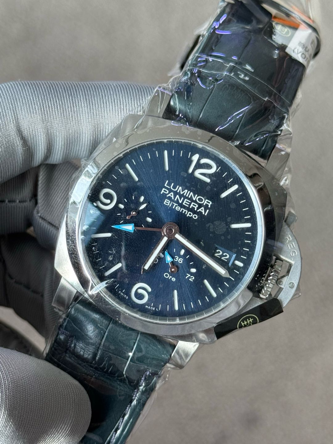 Panerai PAM01361 detail 3