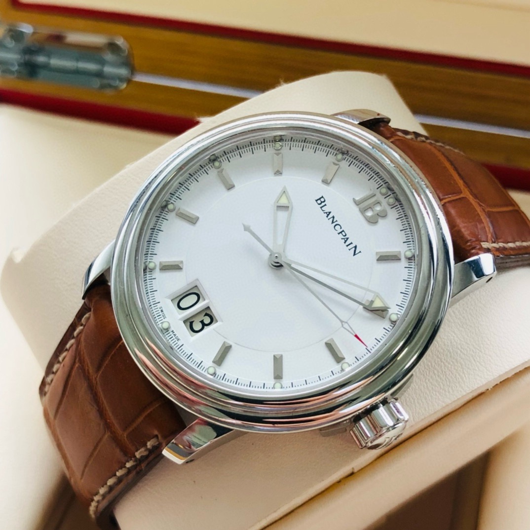 Blancpain 2850-1127-53B detail 2