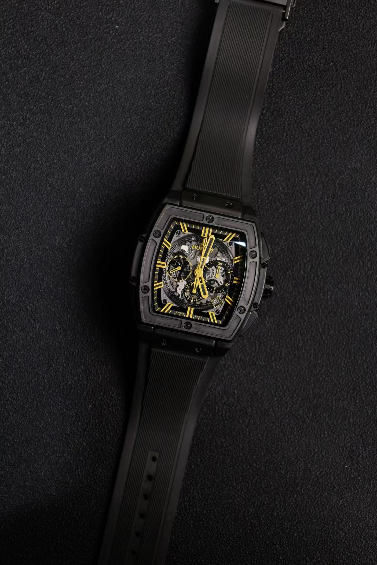 Hublot 601.CY.0190.LR