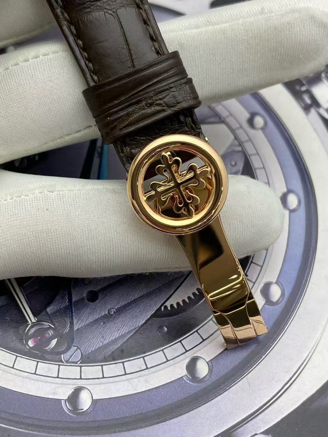 Patek Philippe 5146R detail 5