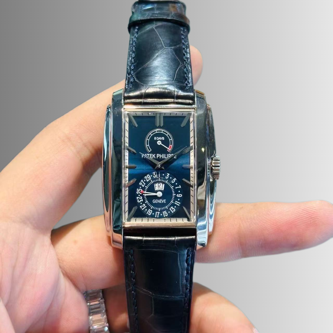 Patek Philippe 5200G-001