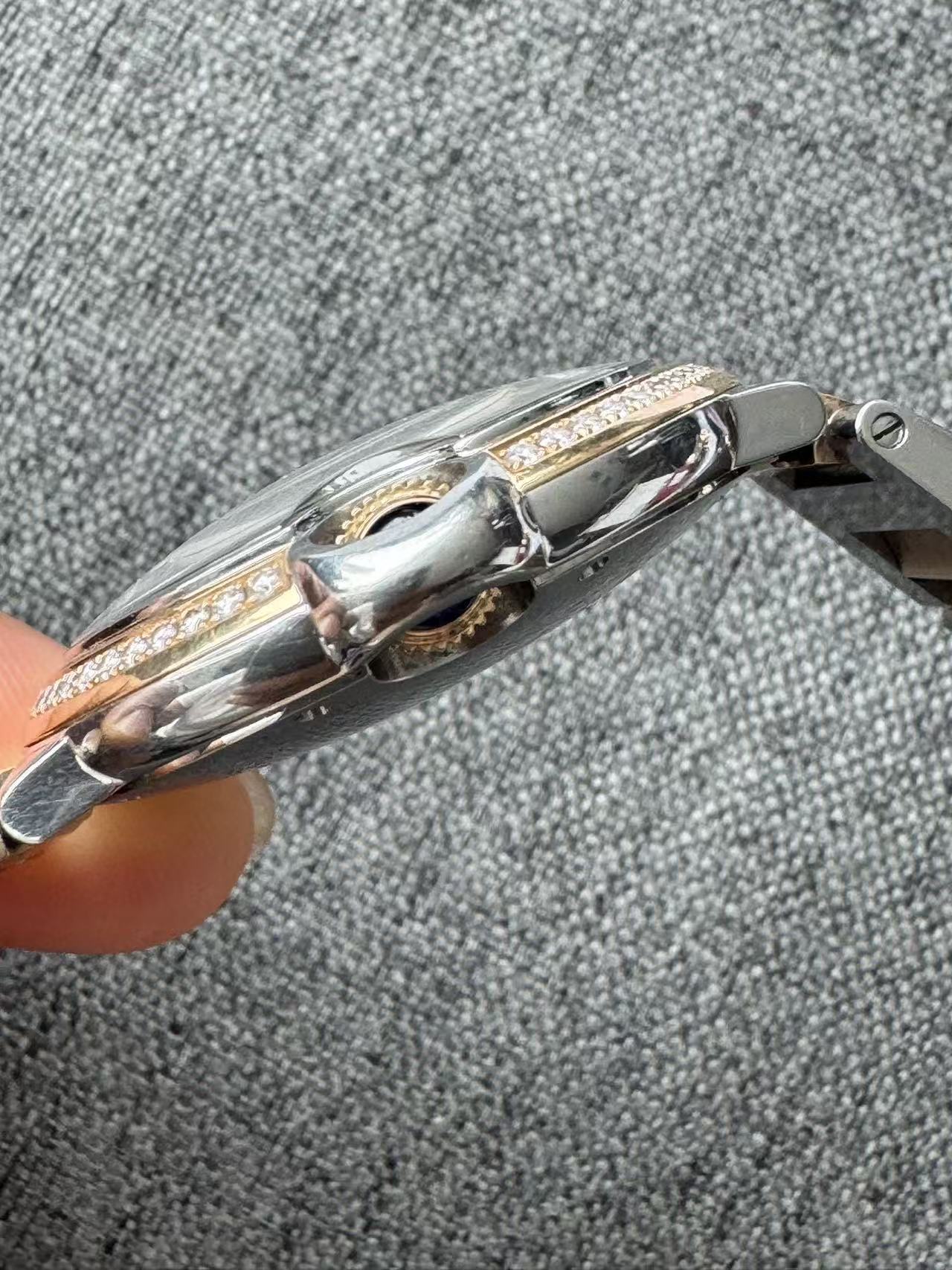 Cartier W3BB0004 detail 2