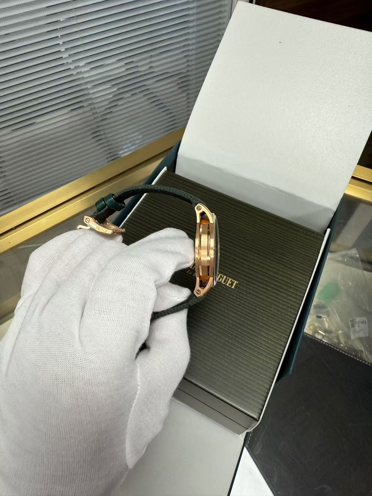 Audemars Piguet 15210OR.OO.A056KB.01 detail 4
