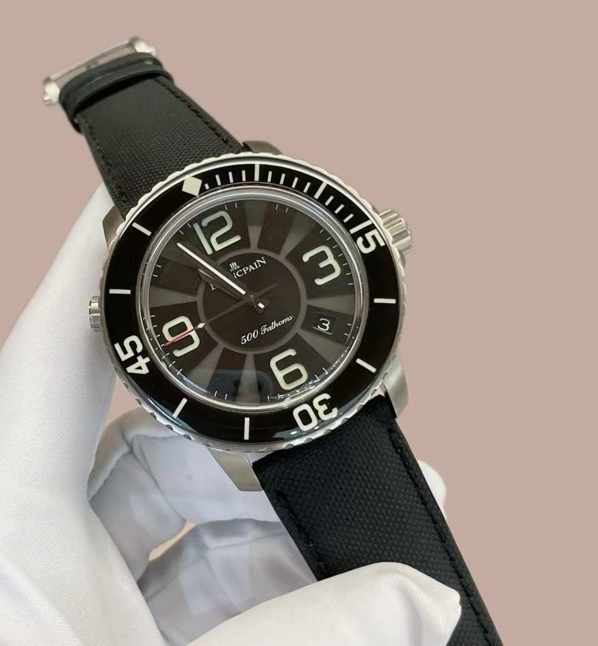 Blancpain 50015 12B30 52B detail 1