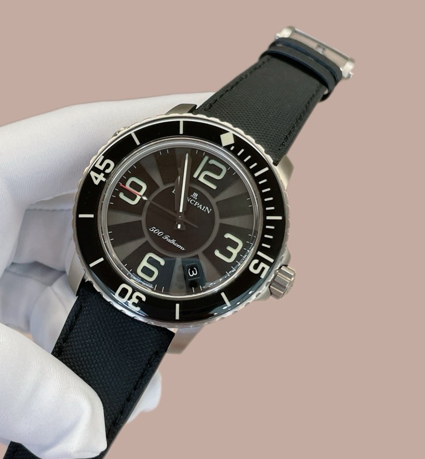 Blancpain 50015 12B30 52B detail 2