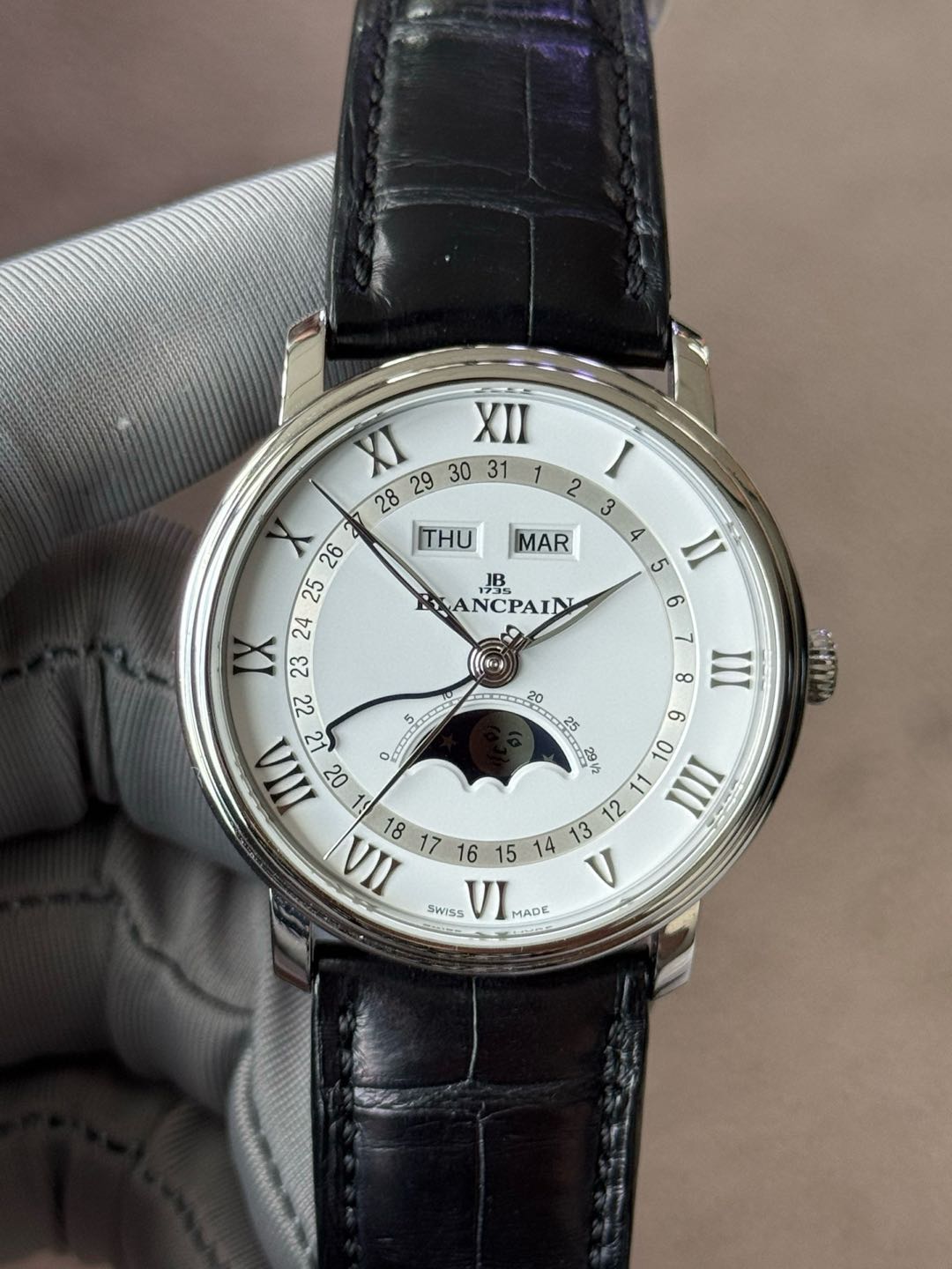Blancpain 6654A-1127-55B detail 1