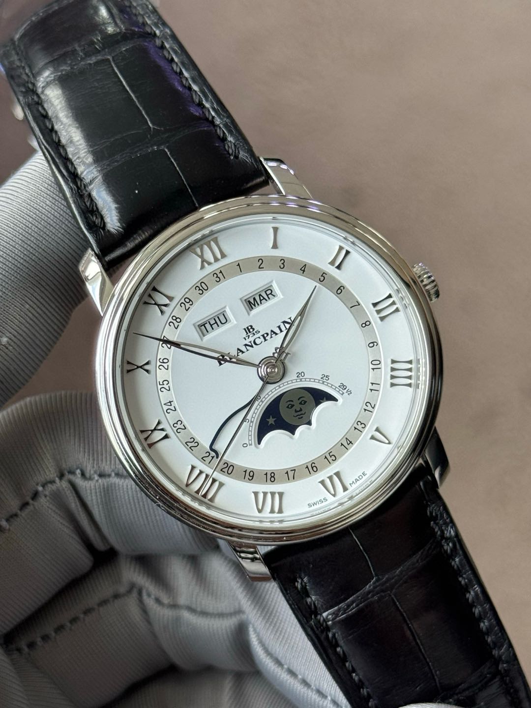 Blancpain 6654A-1127-55B detail 2