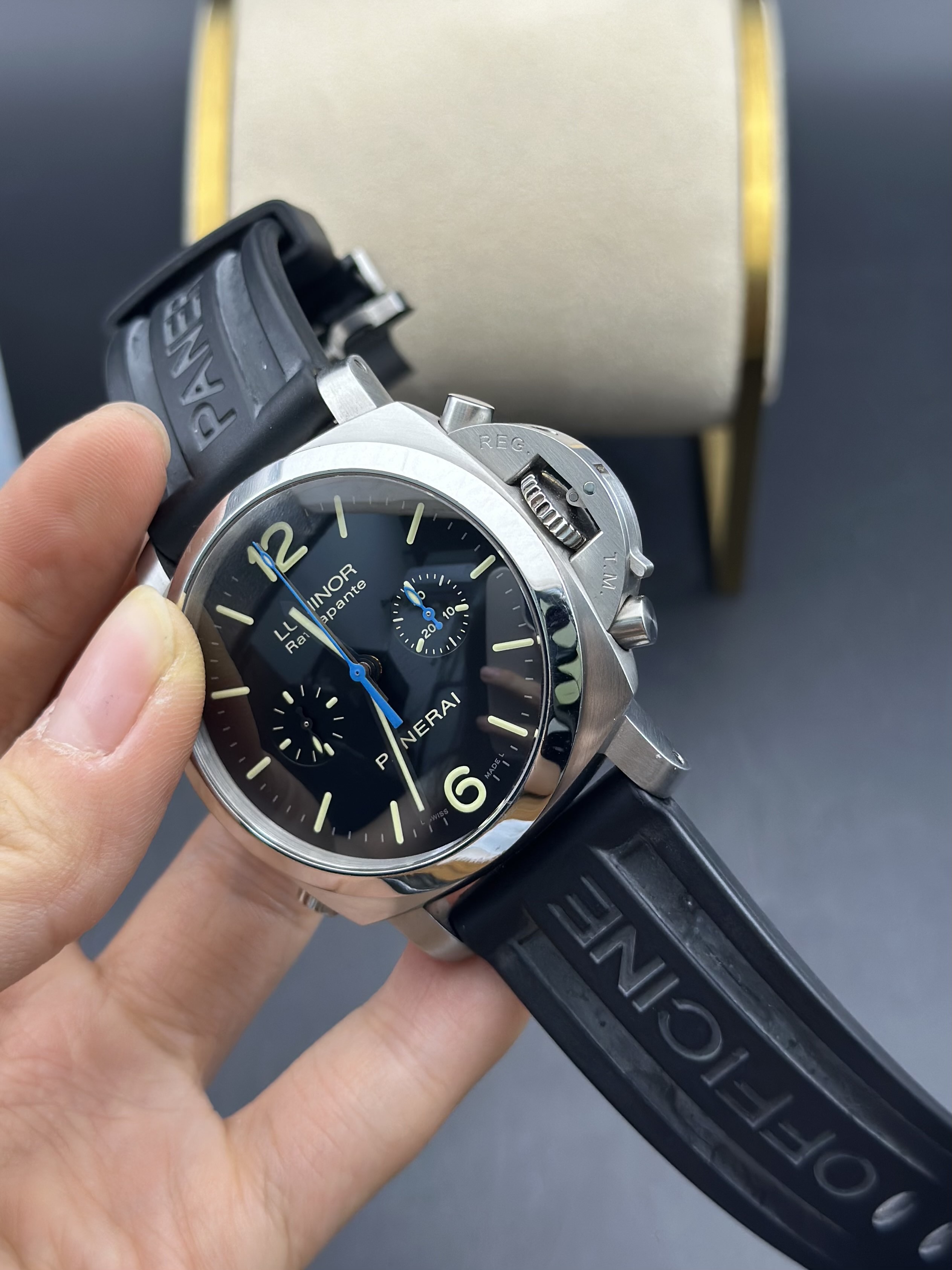 Panerai PAM00362 detail 4