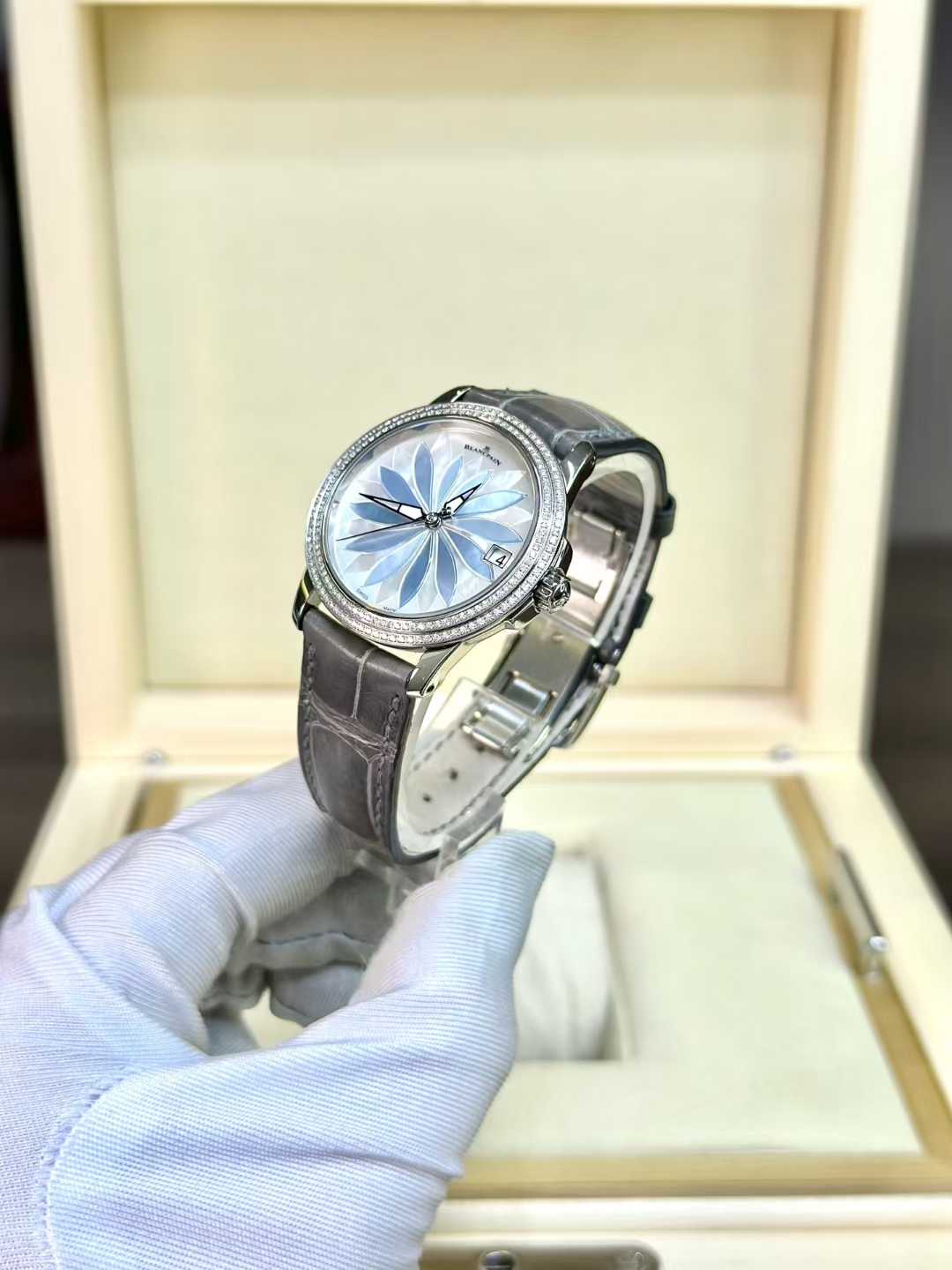 Blancpain 3300Z-3544-55B detail 2