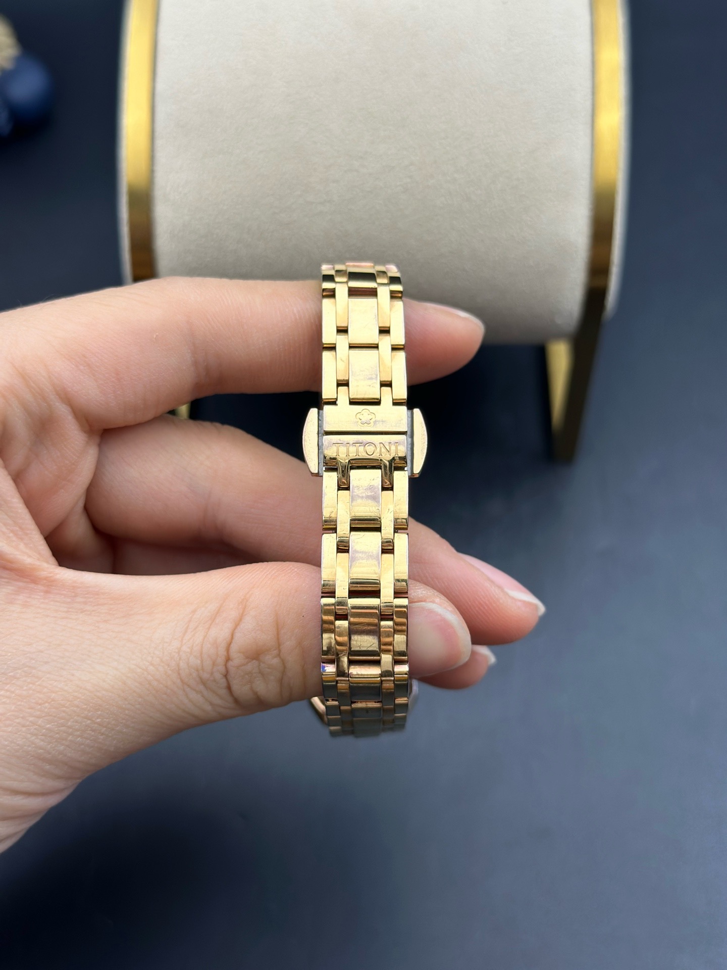 TITONI 42923 RG-DB-028 detail 4