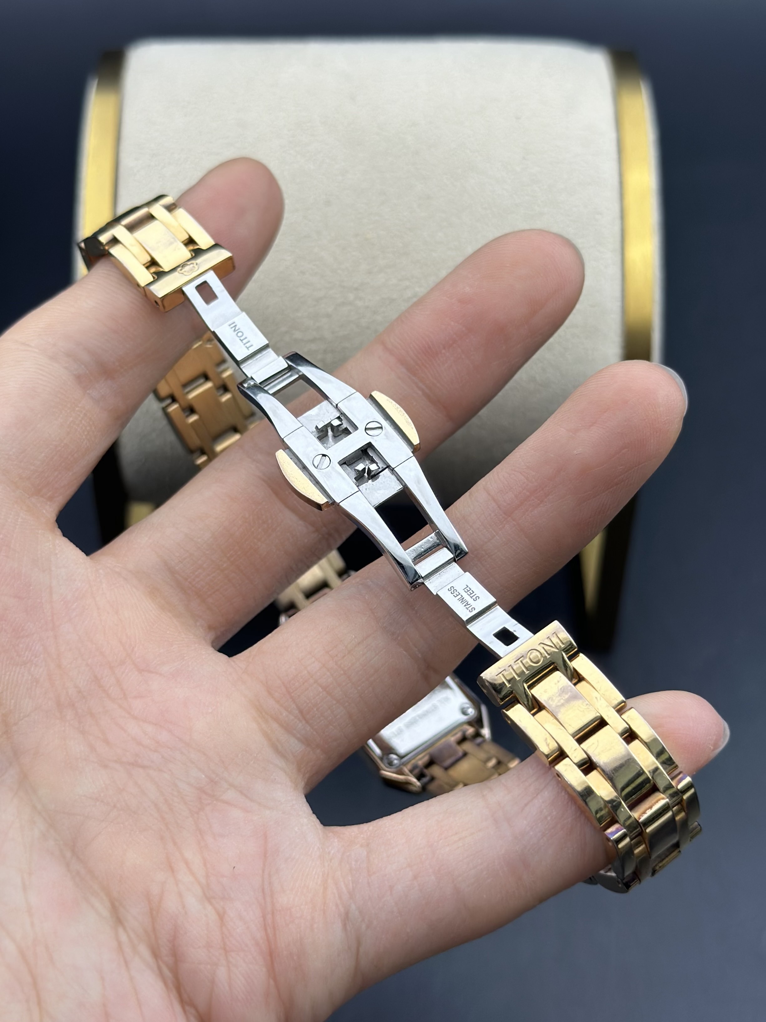 TITONI 42923 RG-DB-028 detail 5