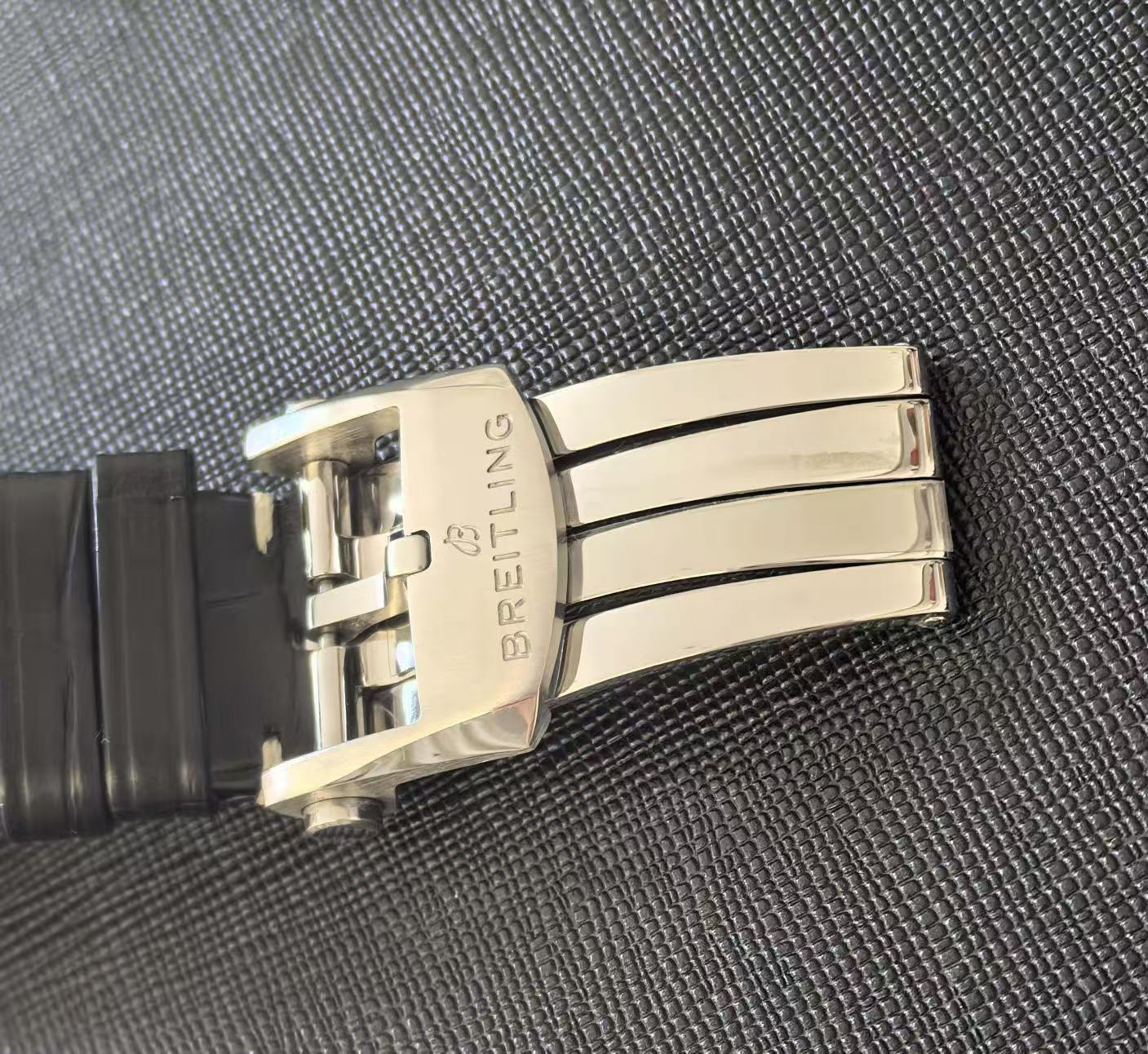 Breitling AB0138211B1P1 detail 4