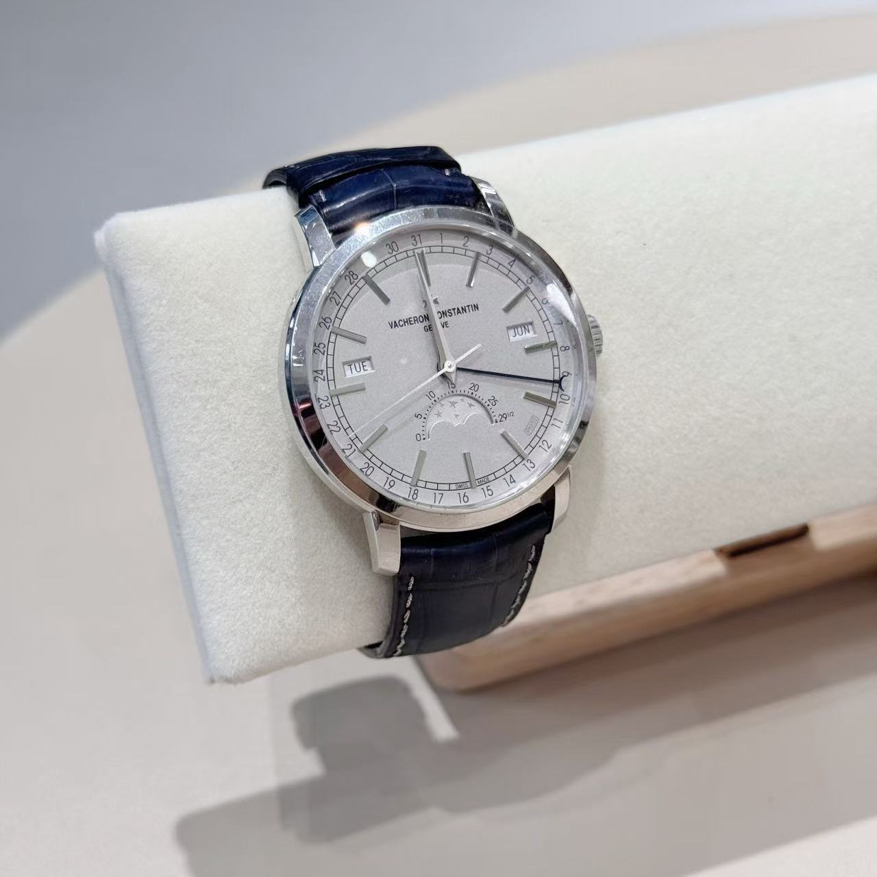 Vacheron Constantin 4010T / 000P-B345 detail 2