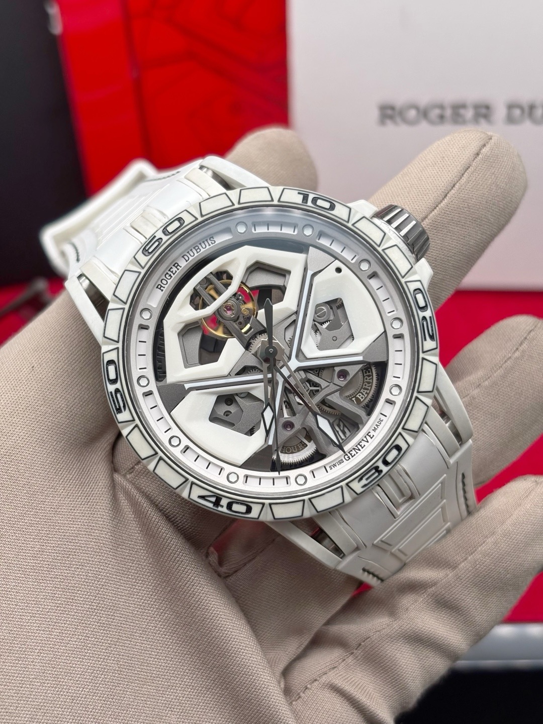 Roger Dubuis RDDBEX0947 detail 1