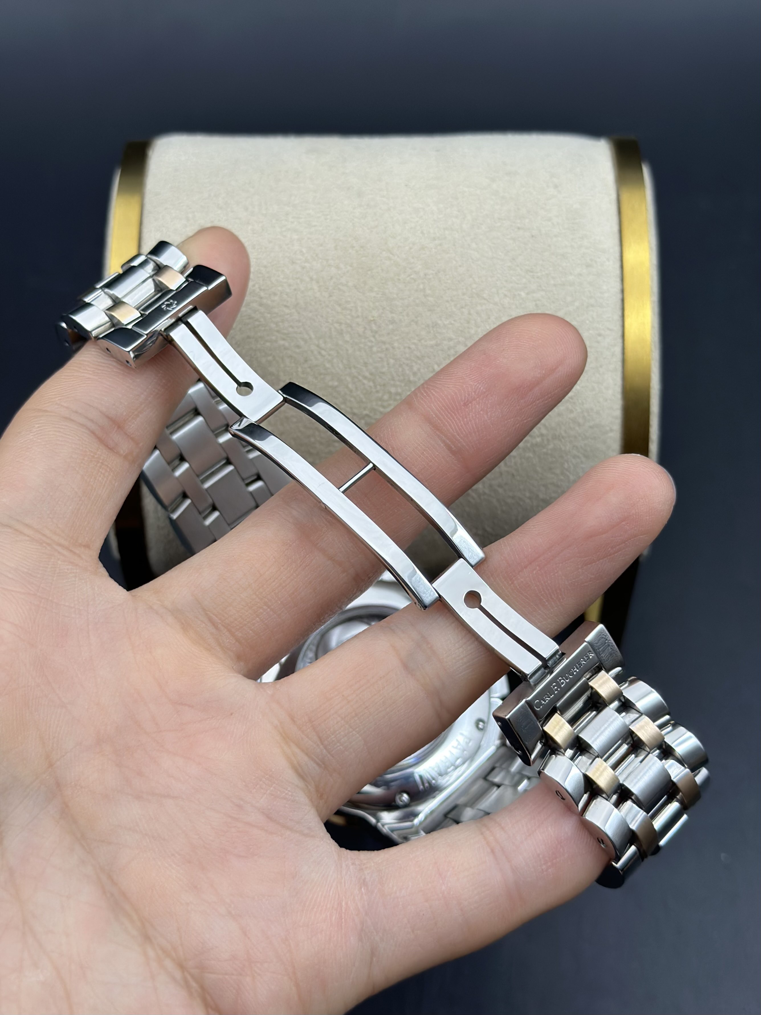 Carl F. Bucherer 00.10611.08.13.21 detail 5