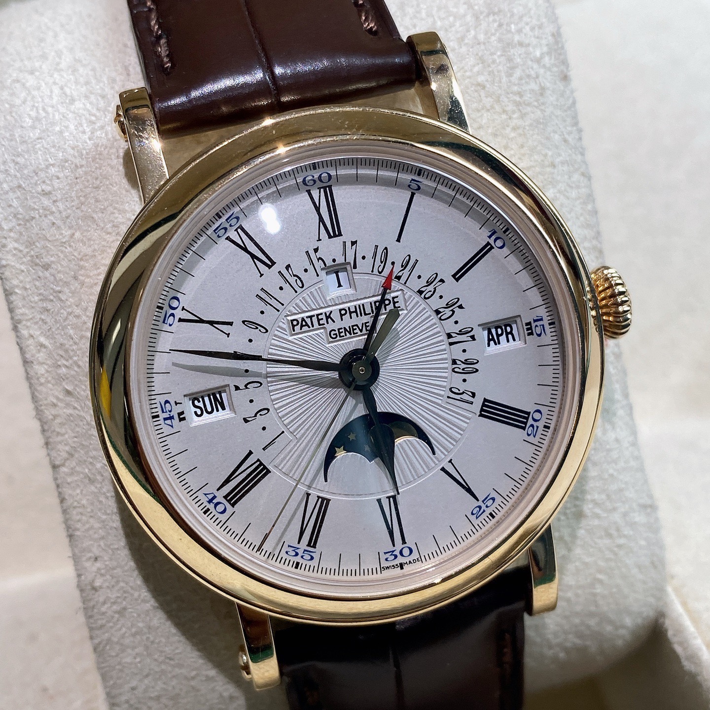 Patek Philippe 5159J-001 detail 1
