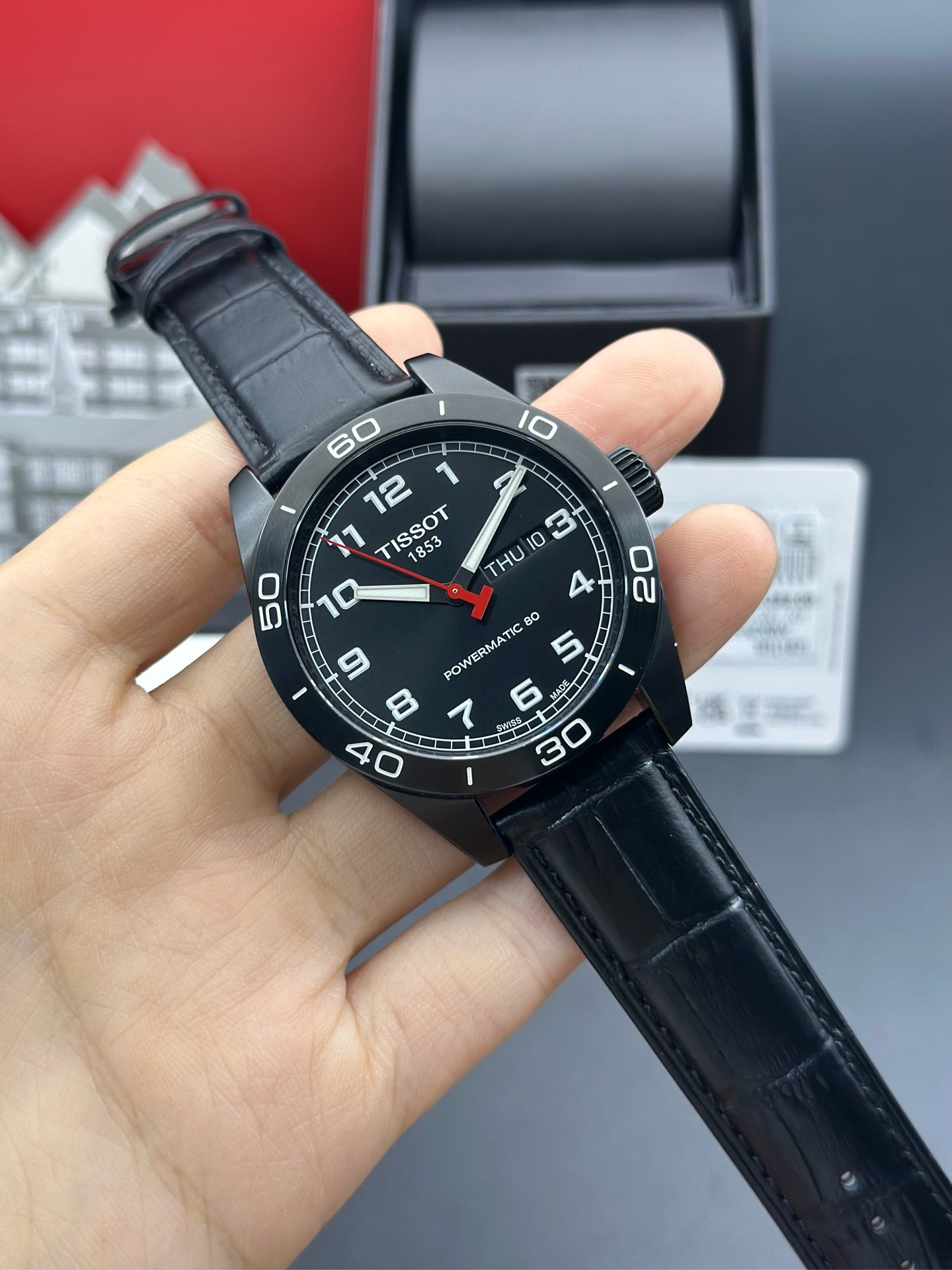 Tissot T131.430.36.052.00 detail 1