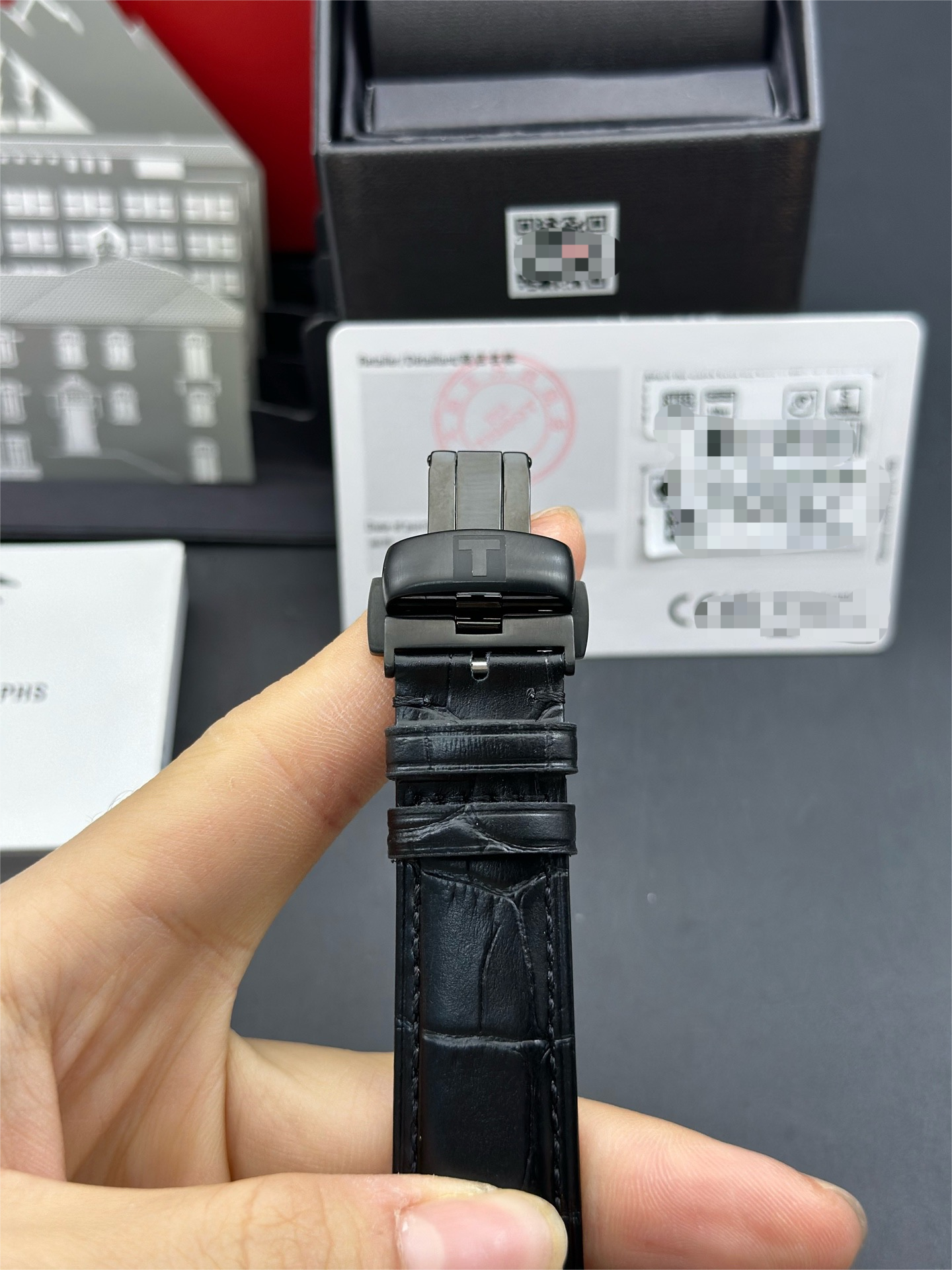 Tissot T131.430.36.052.00 detail 4