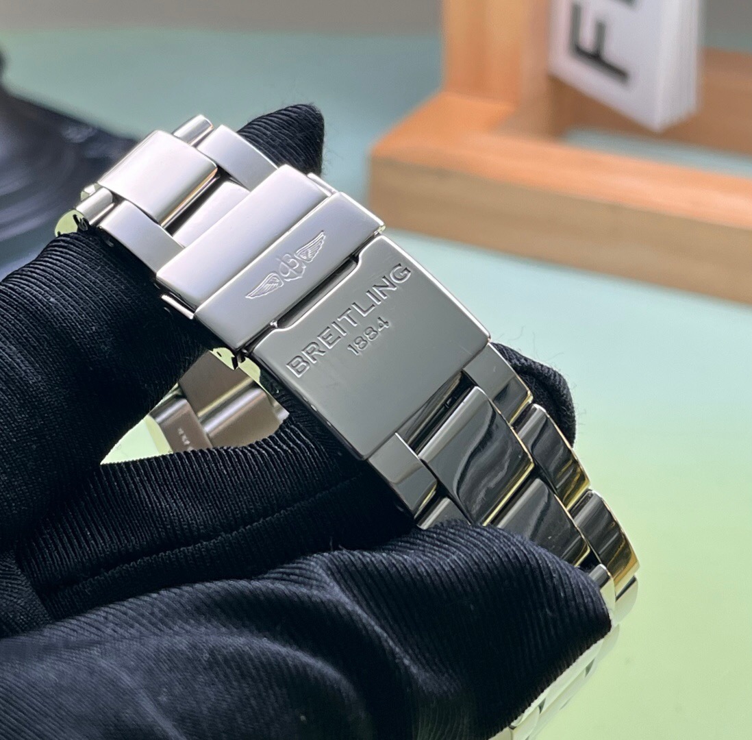 Breitling A13311C91B1A1 detail 5