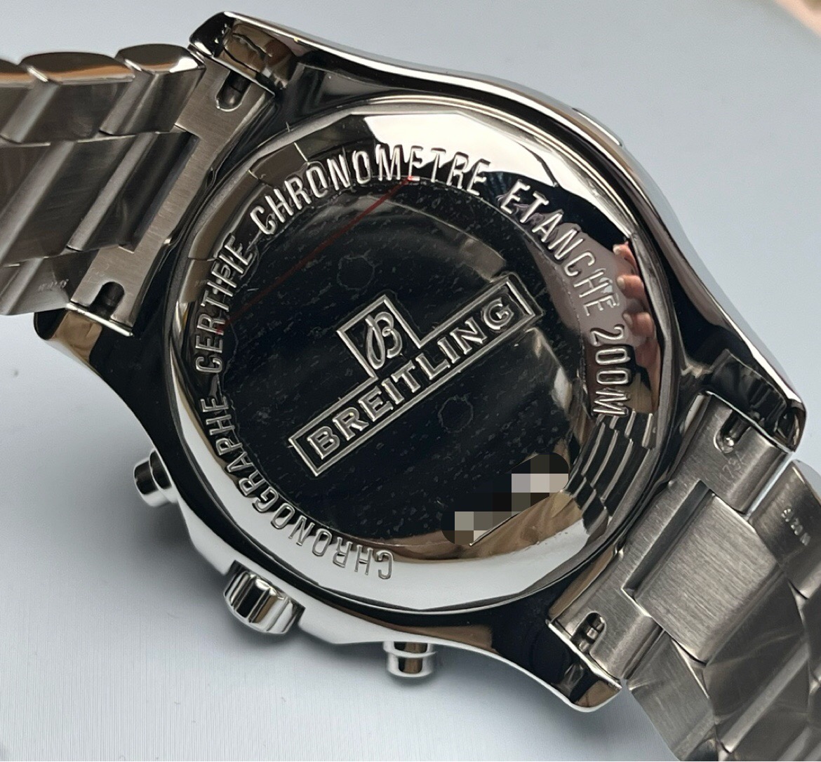 Breitling A13388111B1A1 detail 2
