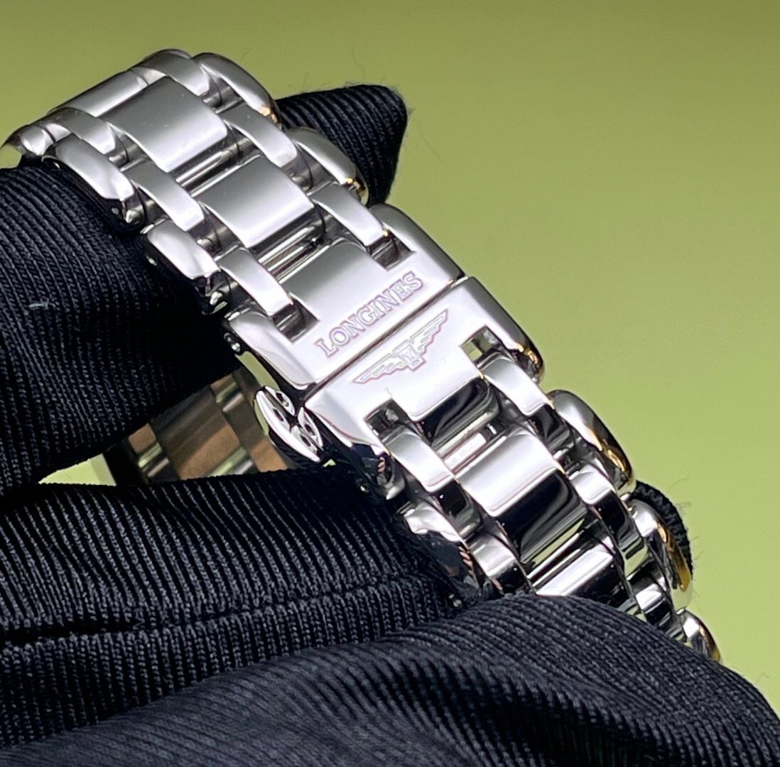 Longines L8.111.4.71.6 detail 7