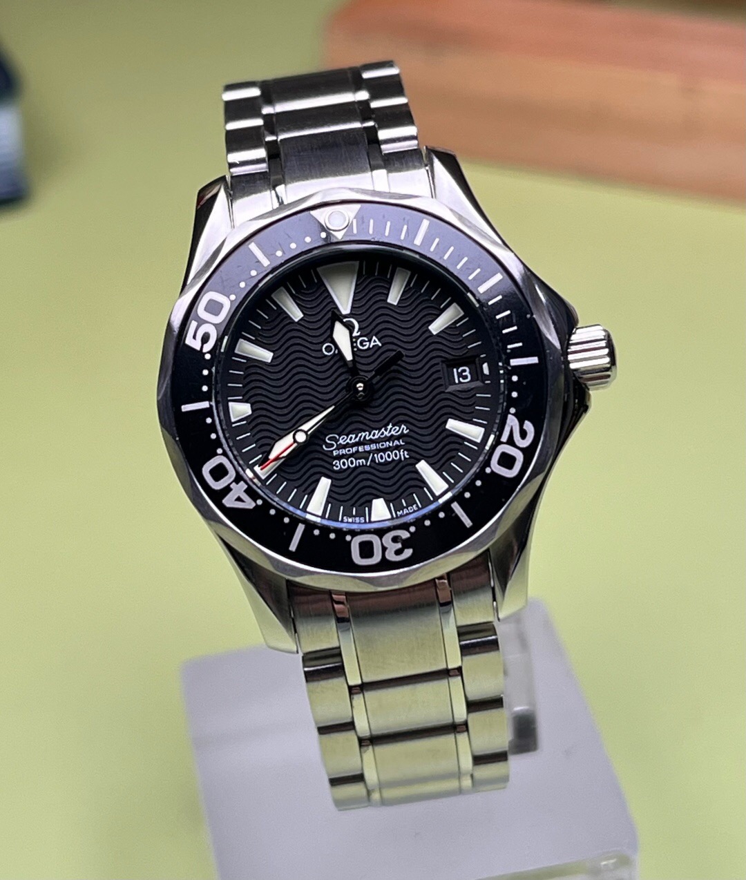 Omega 2284.50.00 detail 1