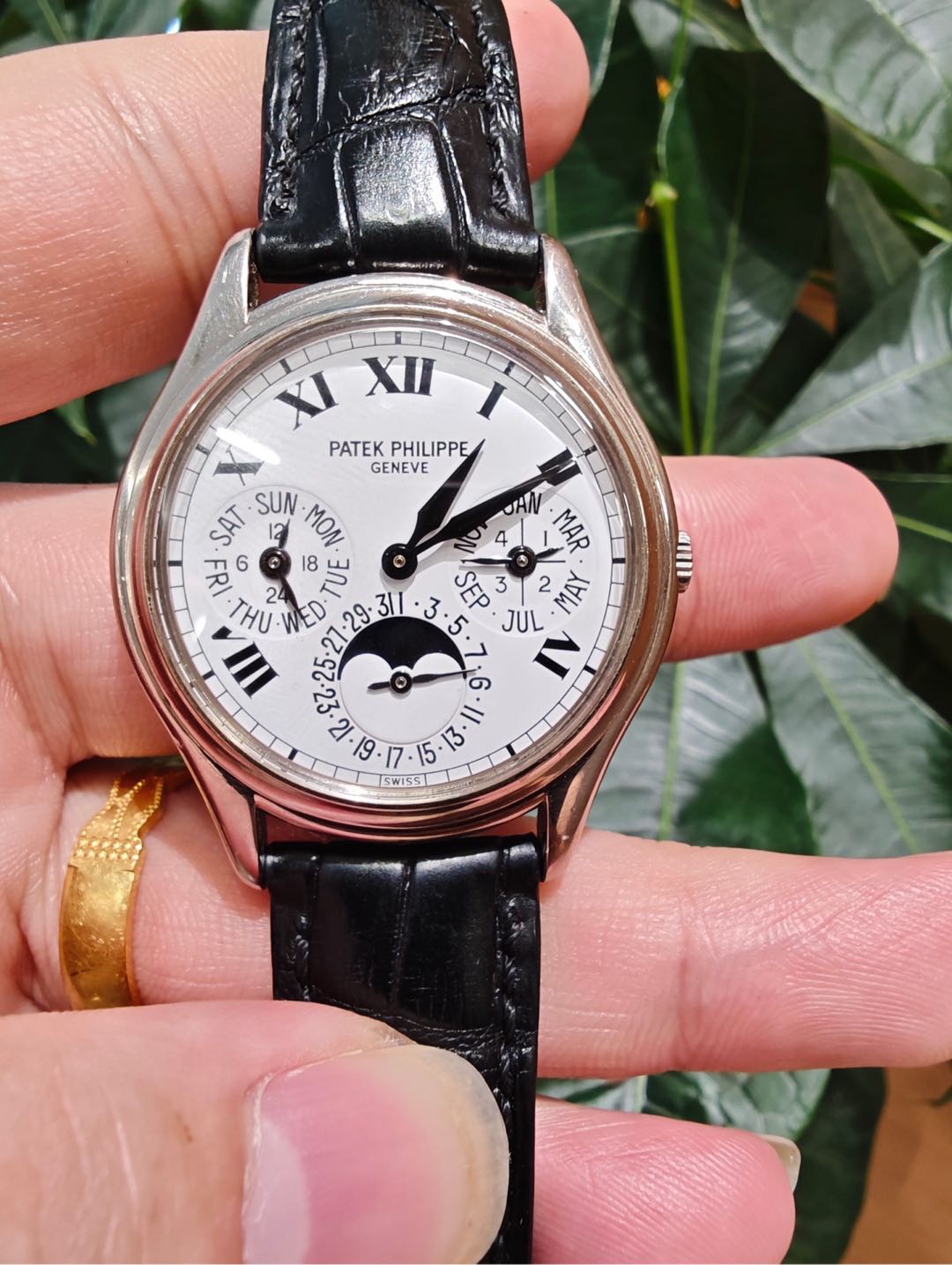 Patek Philippe 3940G-025 detail 4