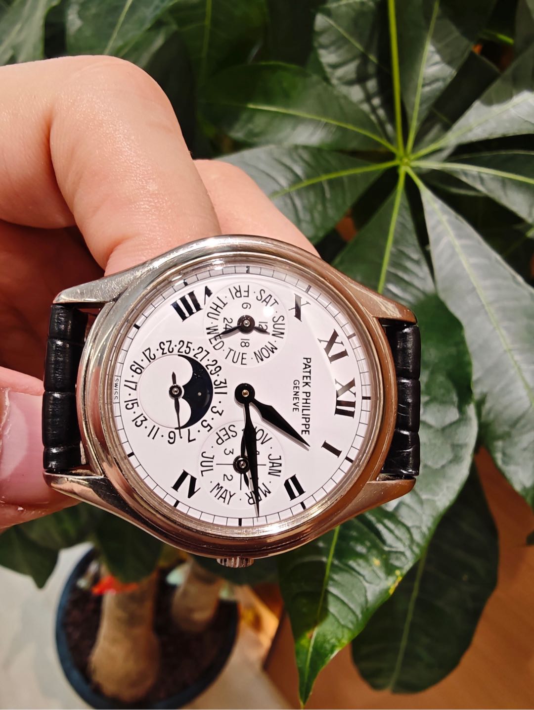 Patek Philippe 3940G-025 detail 3