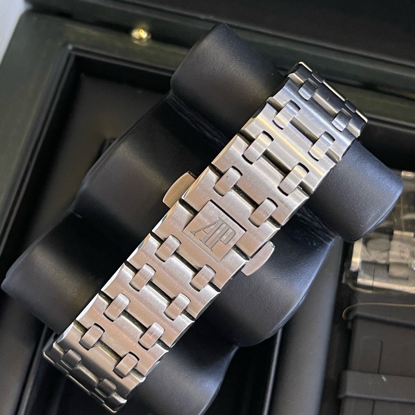 Audemars Piguet 26238TI.OO.2000TI.01 detail 7