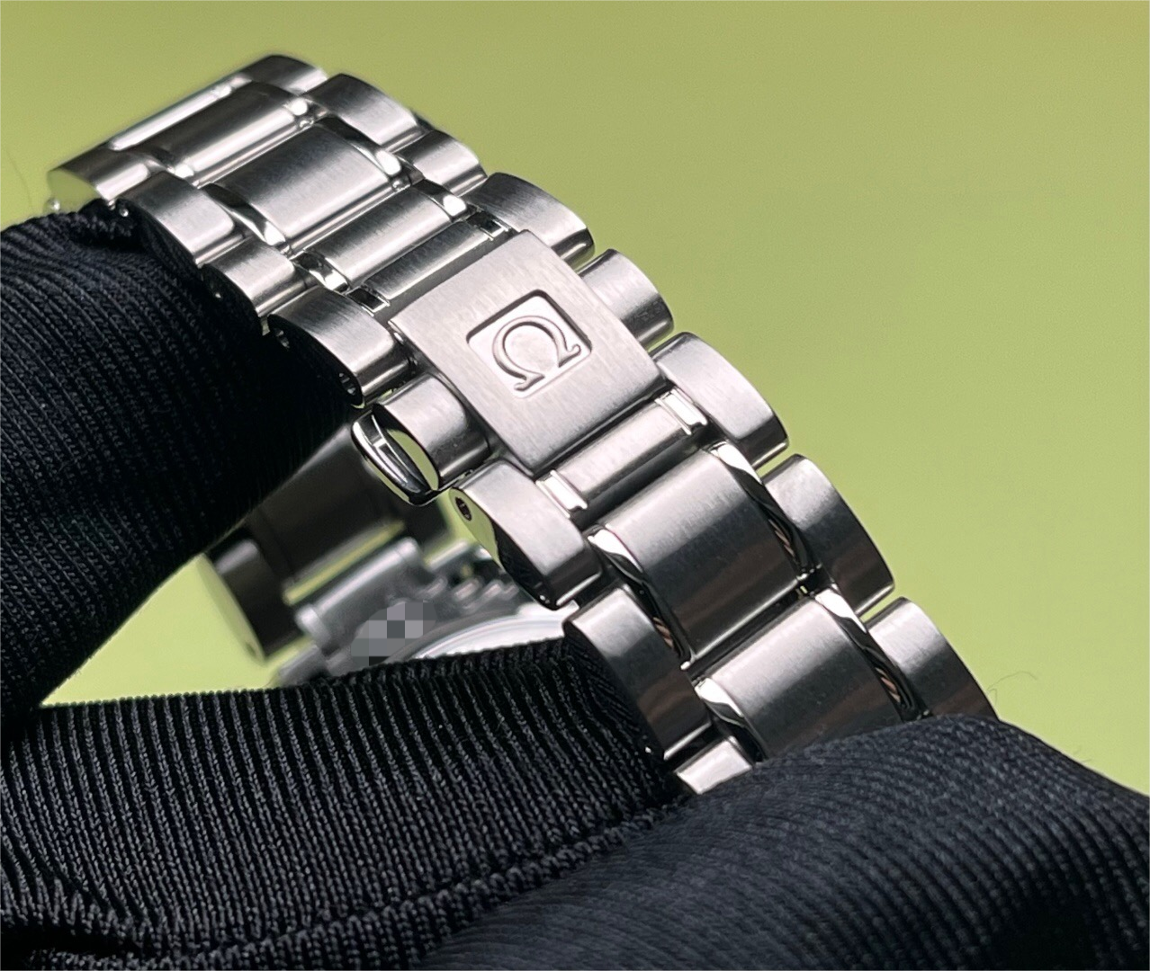 Omega 2284.50.00 detail 4