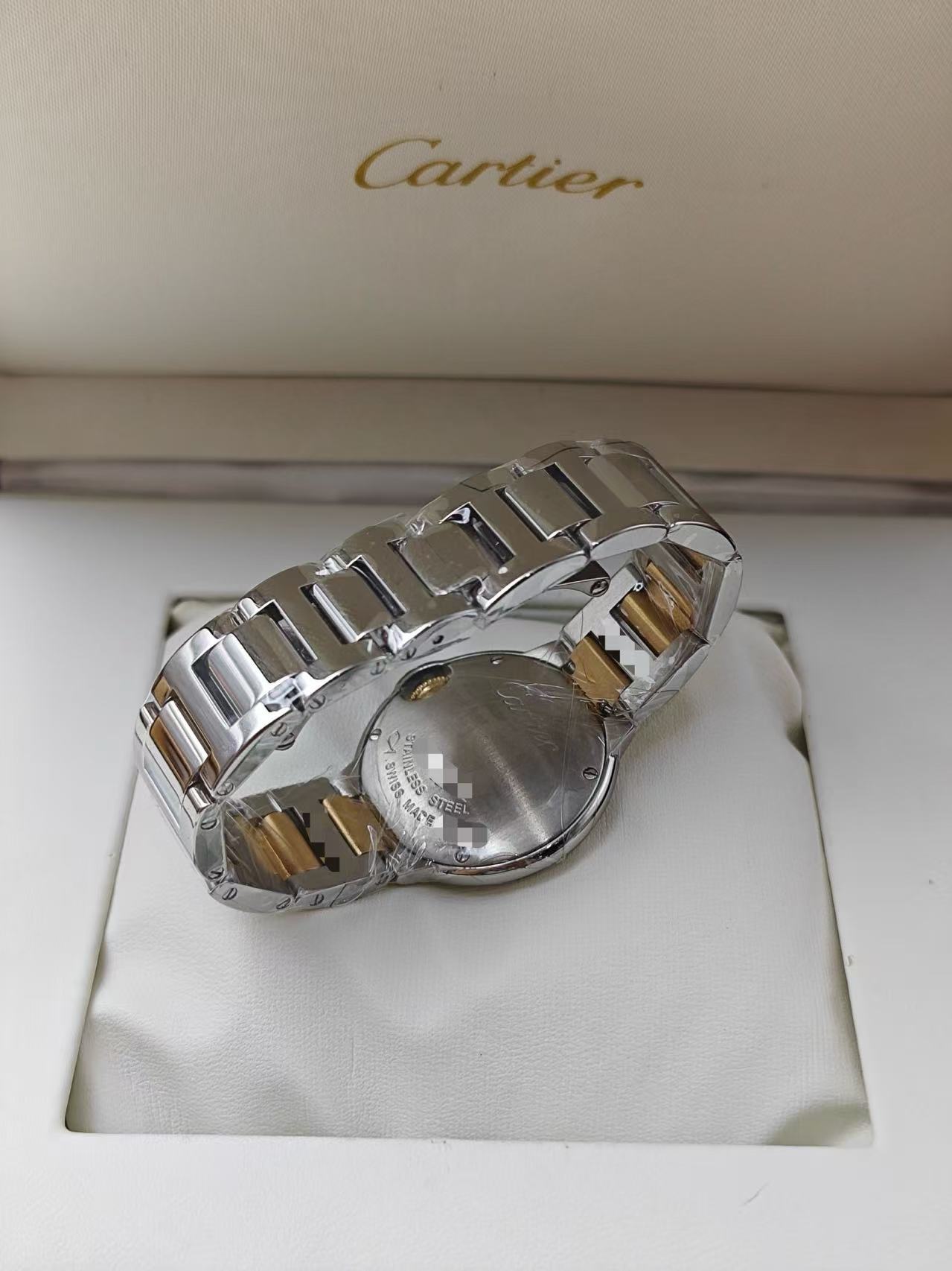 Cartier W69007Z3 detail 4