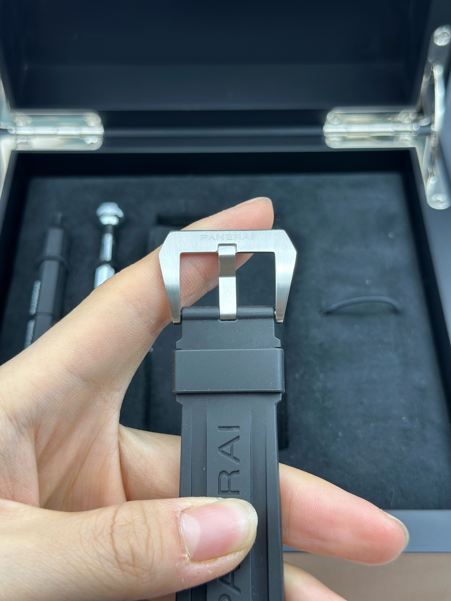Panerai PAM01312 detail 4