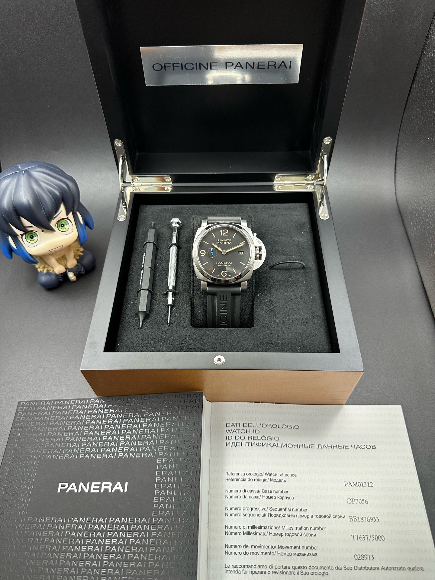 Panerai PAM01312 detail 1