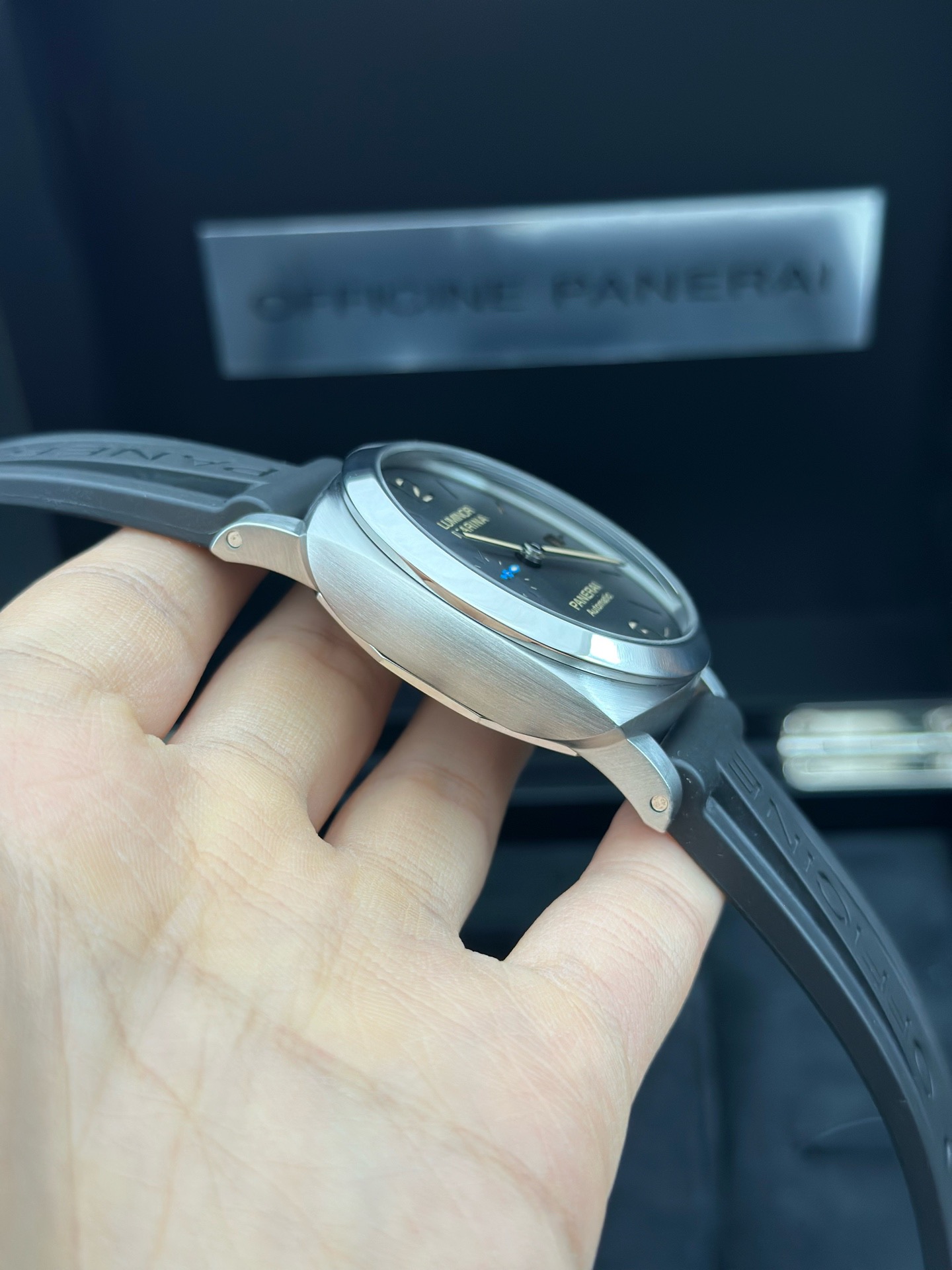 Panerai PAM01312 detail 2