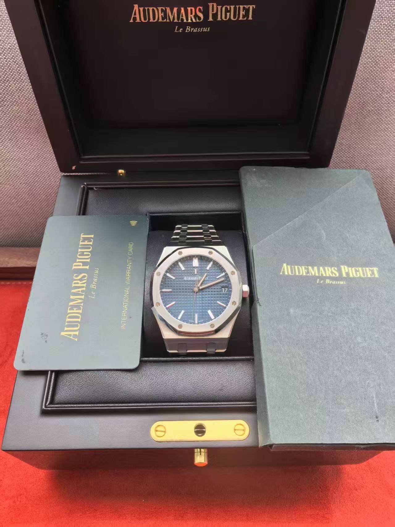 Audemars Piguet 15500ST.OO.1220ST.01 detail 6