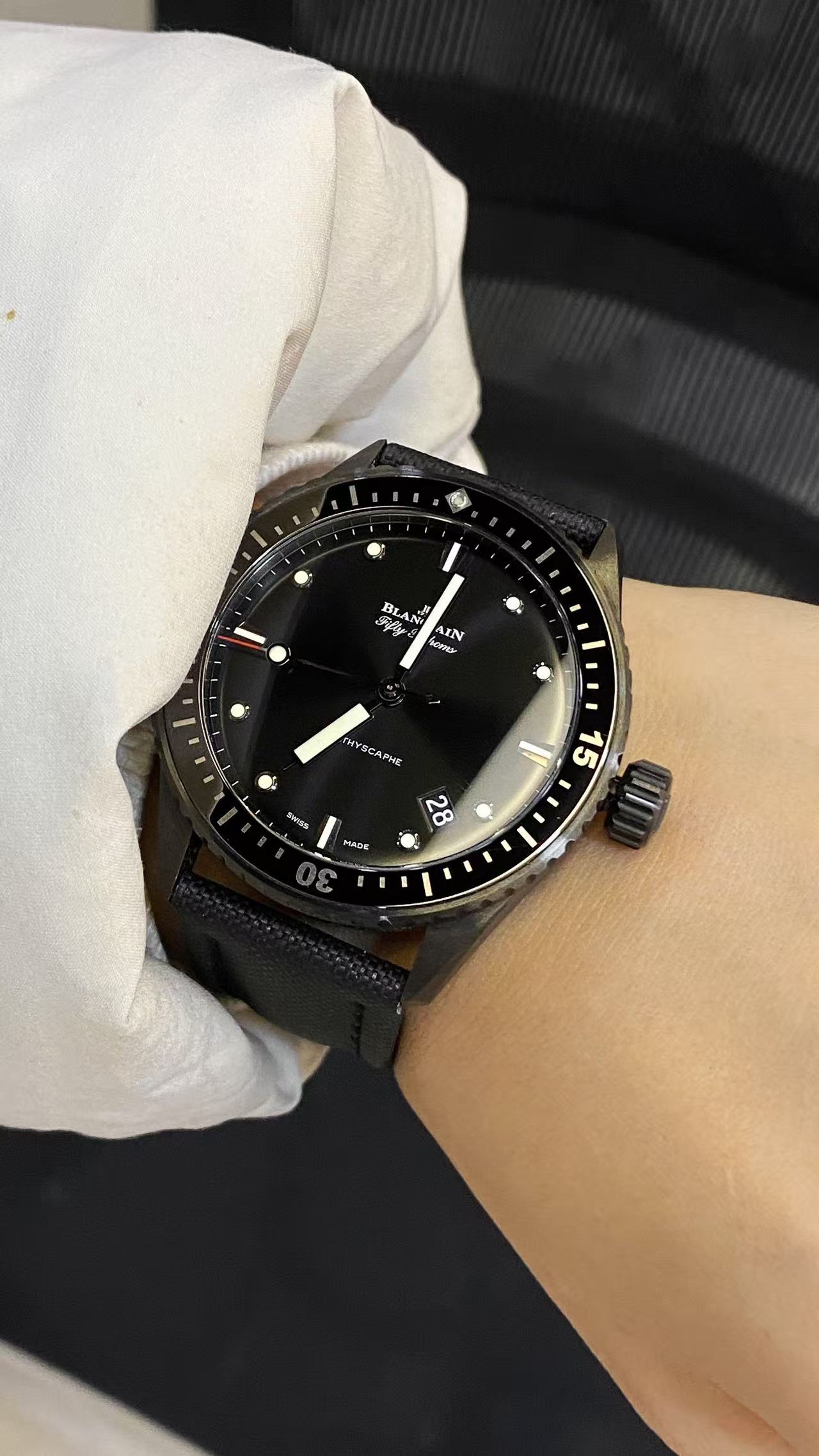 Blancpain 5000-0130-B52A detail 2