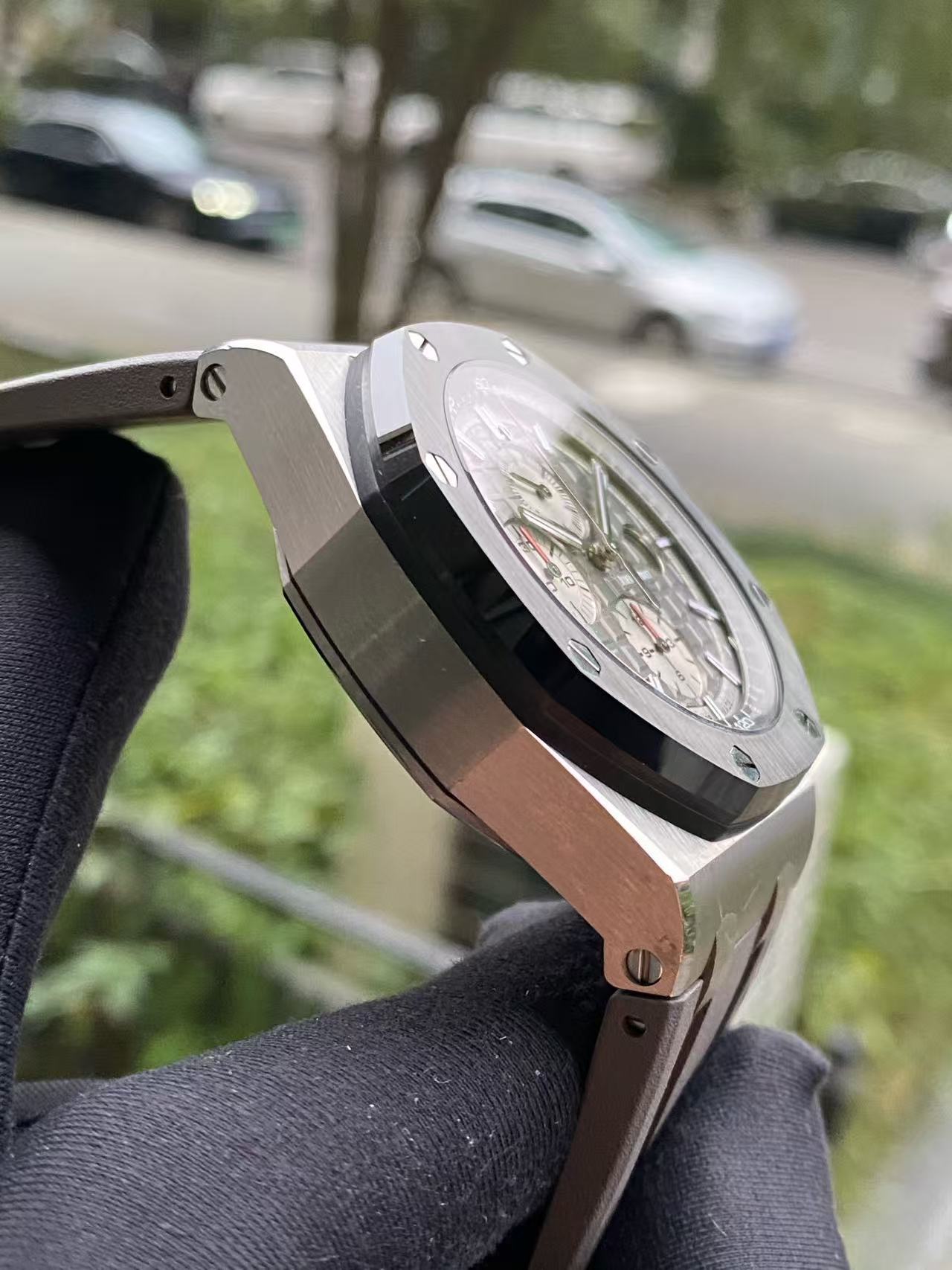 Audemars Piguet 26400IO.OO.A004CA.01 detail 4