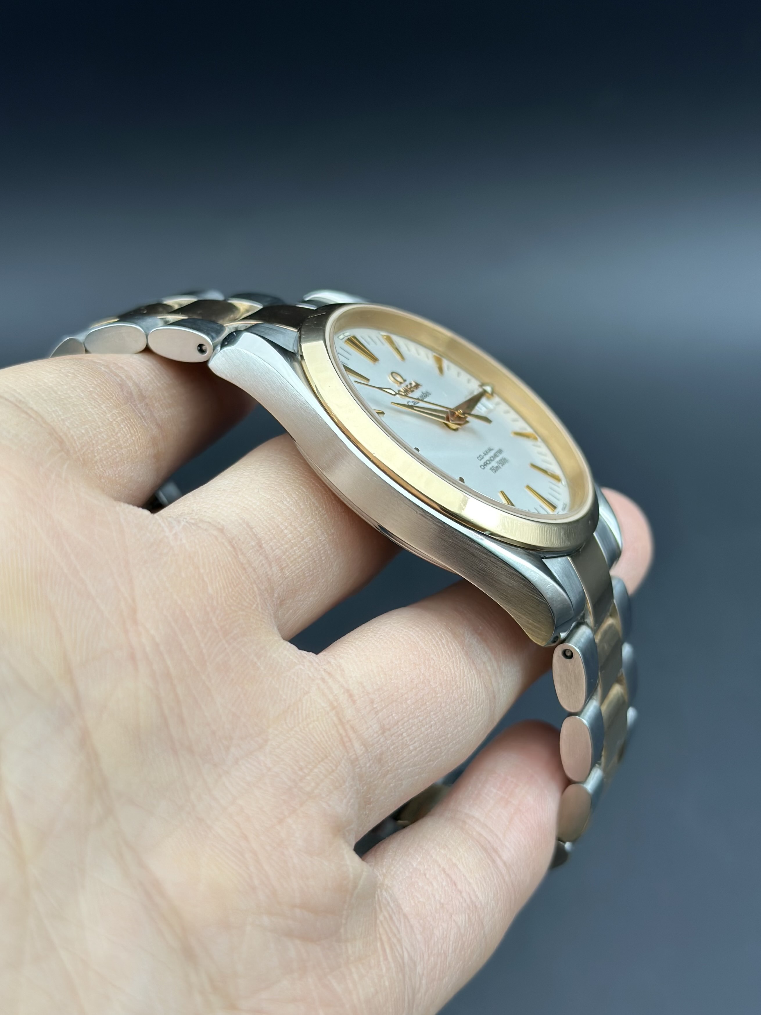 Omega 2303.30.00 detail 2