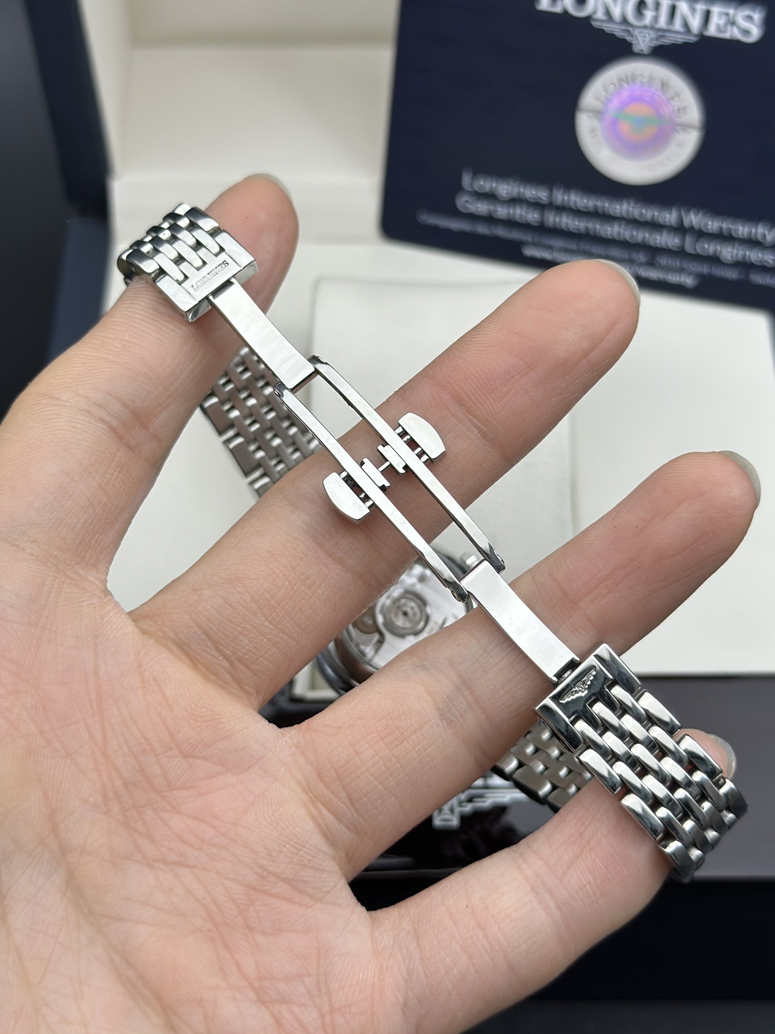 Longines L4.309.4.11.6 detail 4