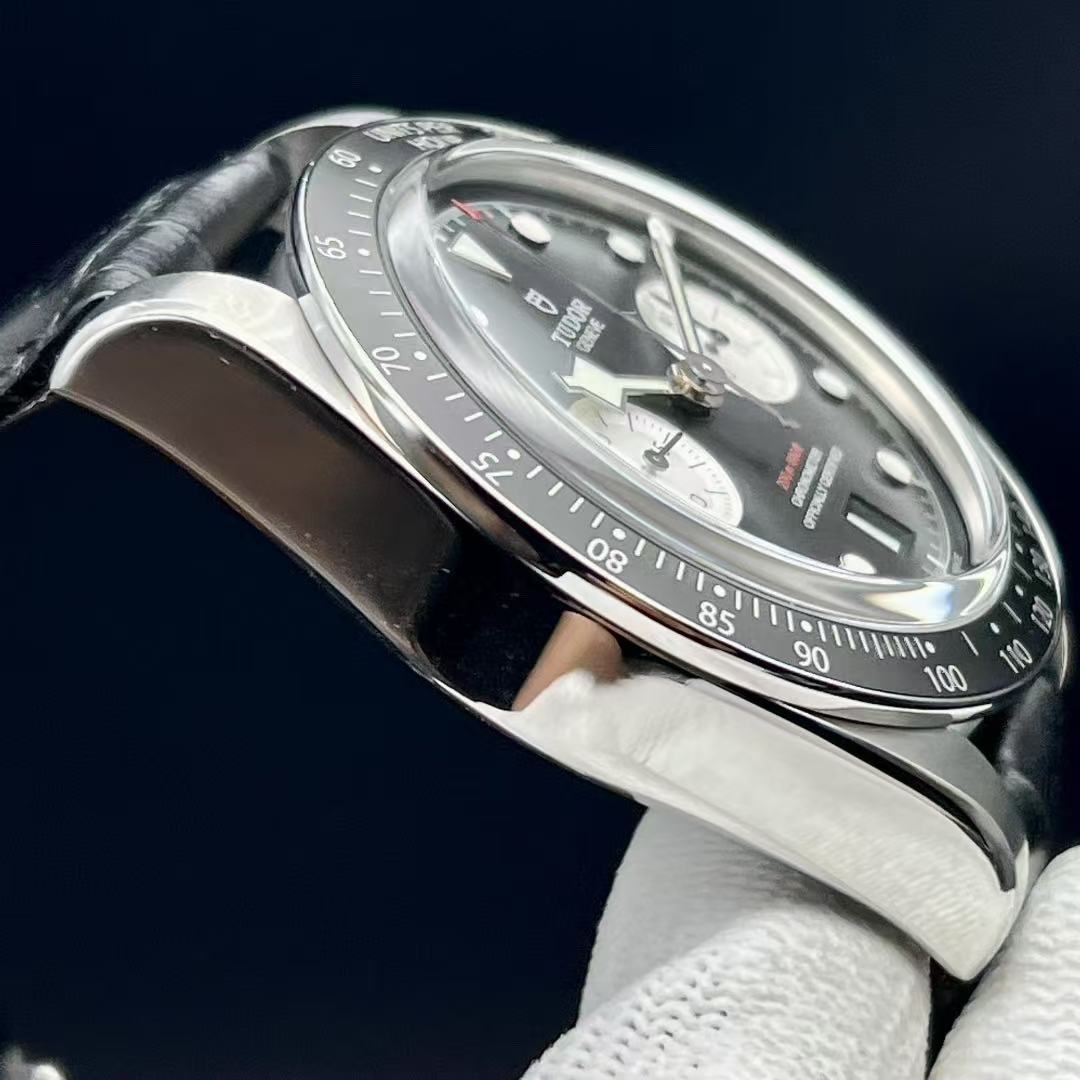 Tudor M79360N-0007 detail 4