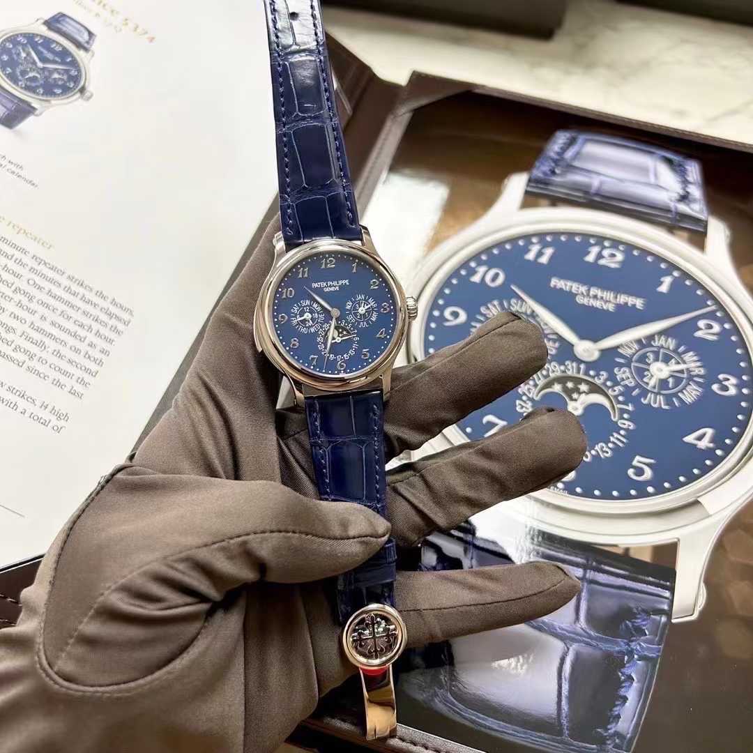 Patek Philippe 5374G