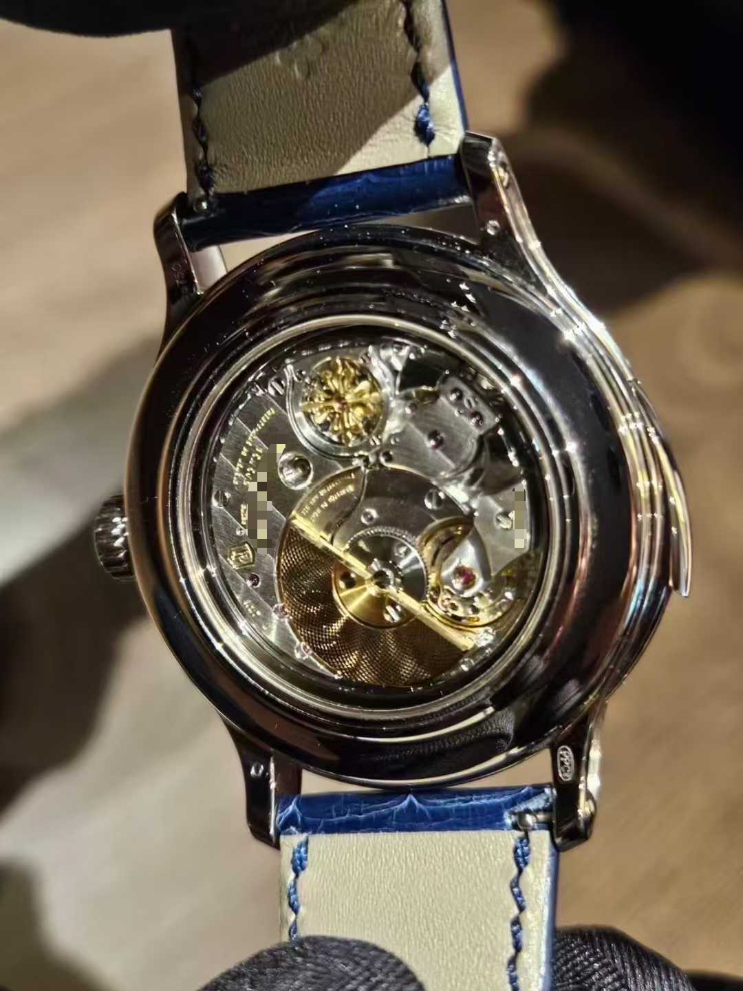 Patek Philippe 5374G detail 2