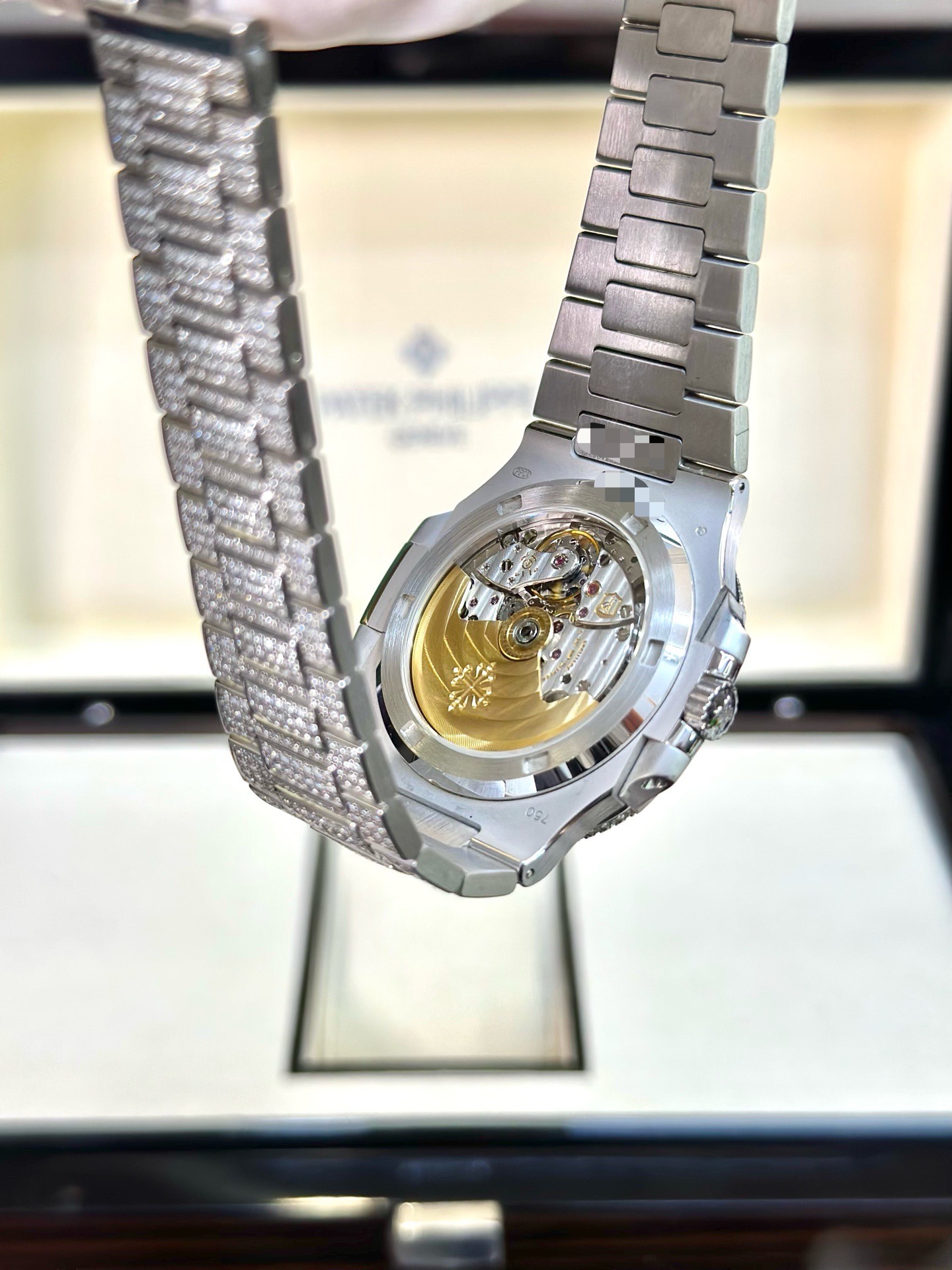 Patek Philippe 5719 / 1G-001 detail 4
