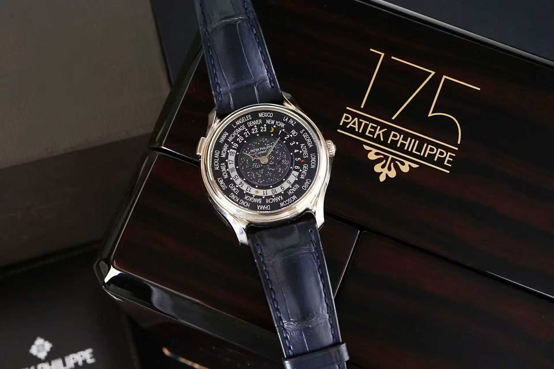 Patek Philippe 5575G
