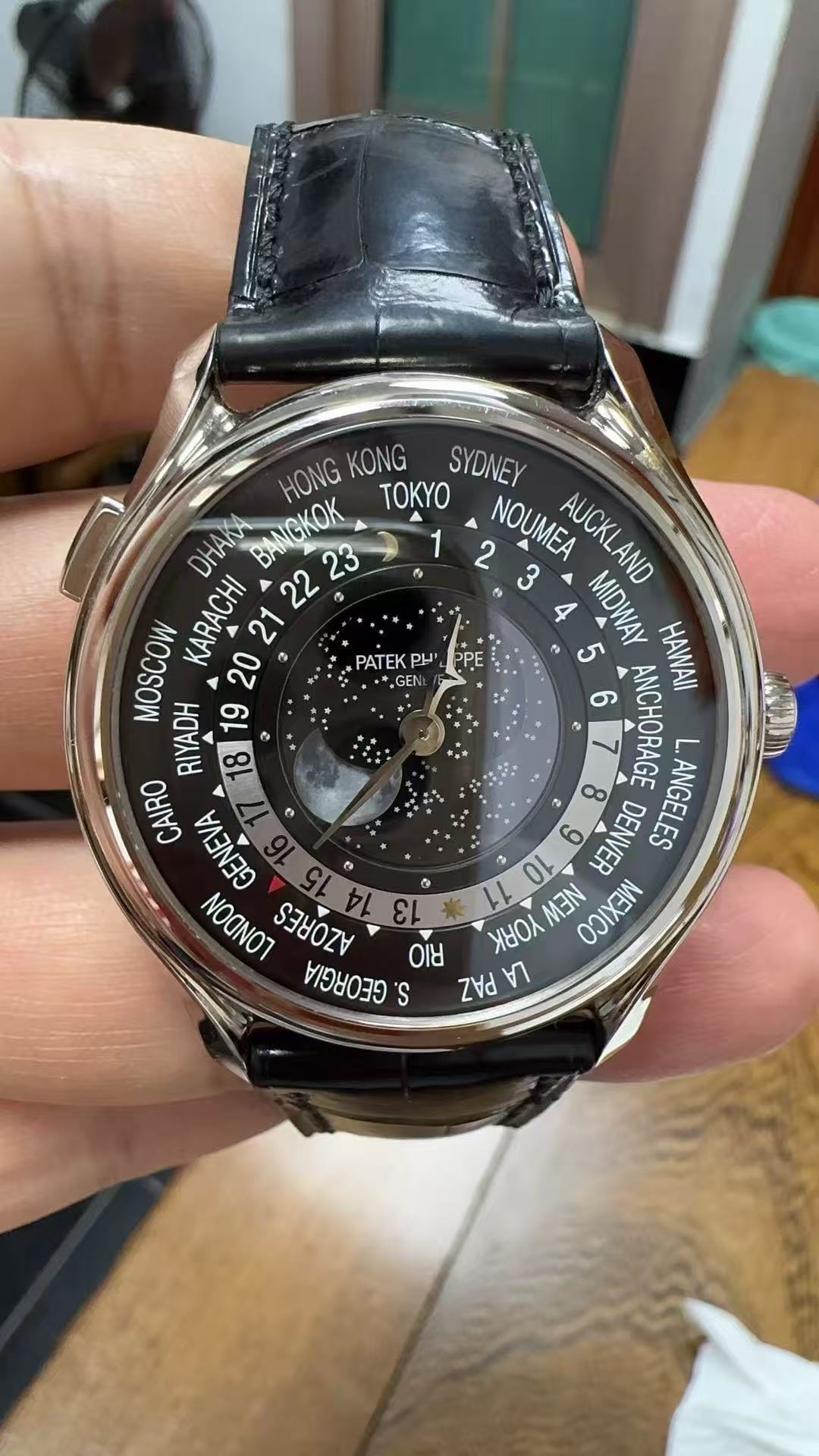 Patek Philippe 5575G-001