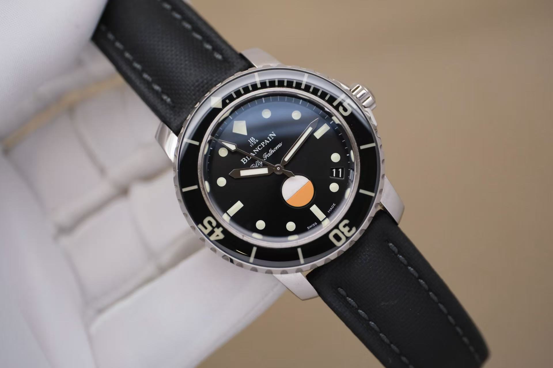 Blancpain 5008 1130 B52A detail 4